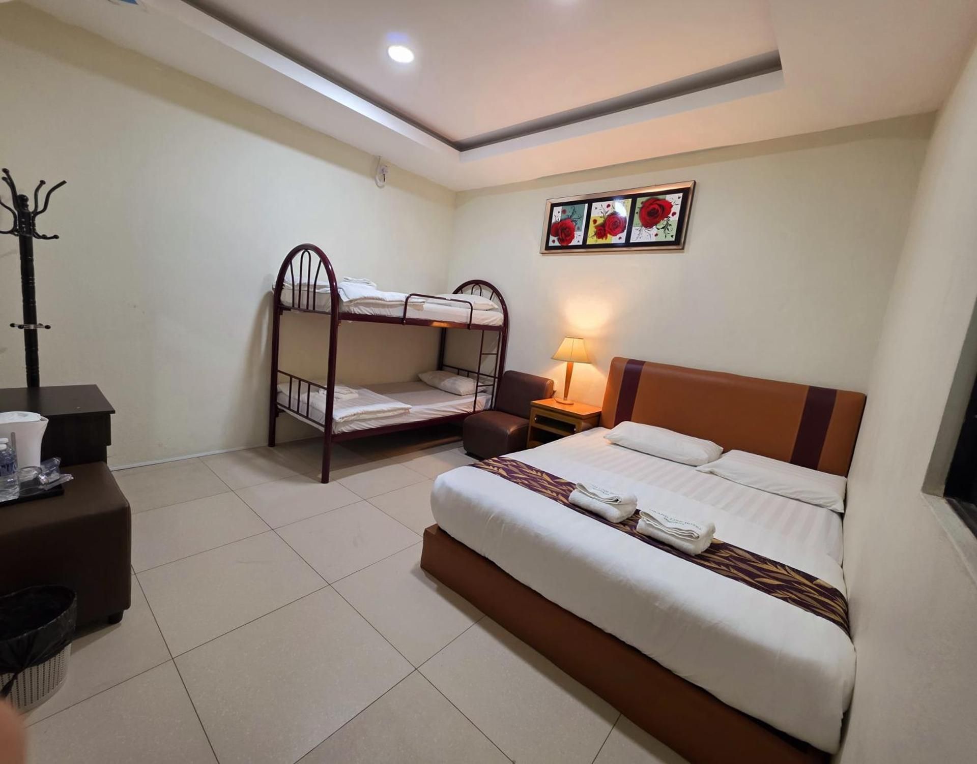 Grand Line Hotel Family Room with Bunk Bed