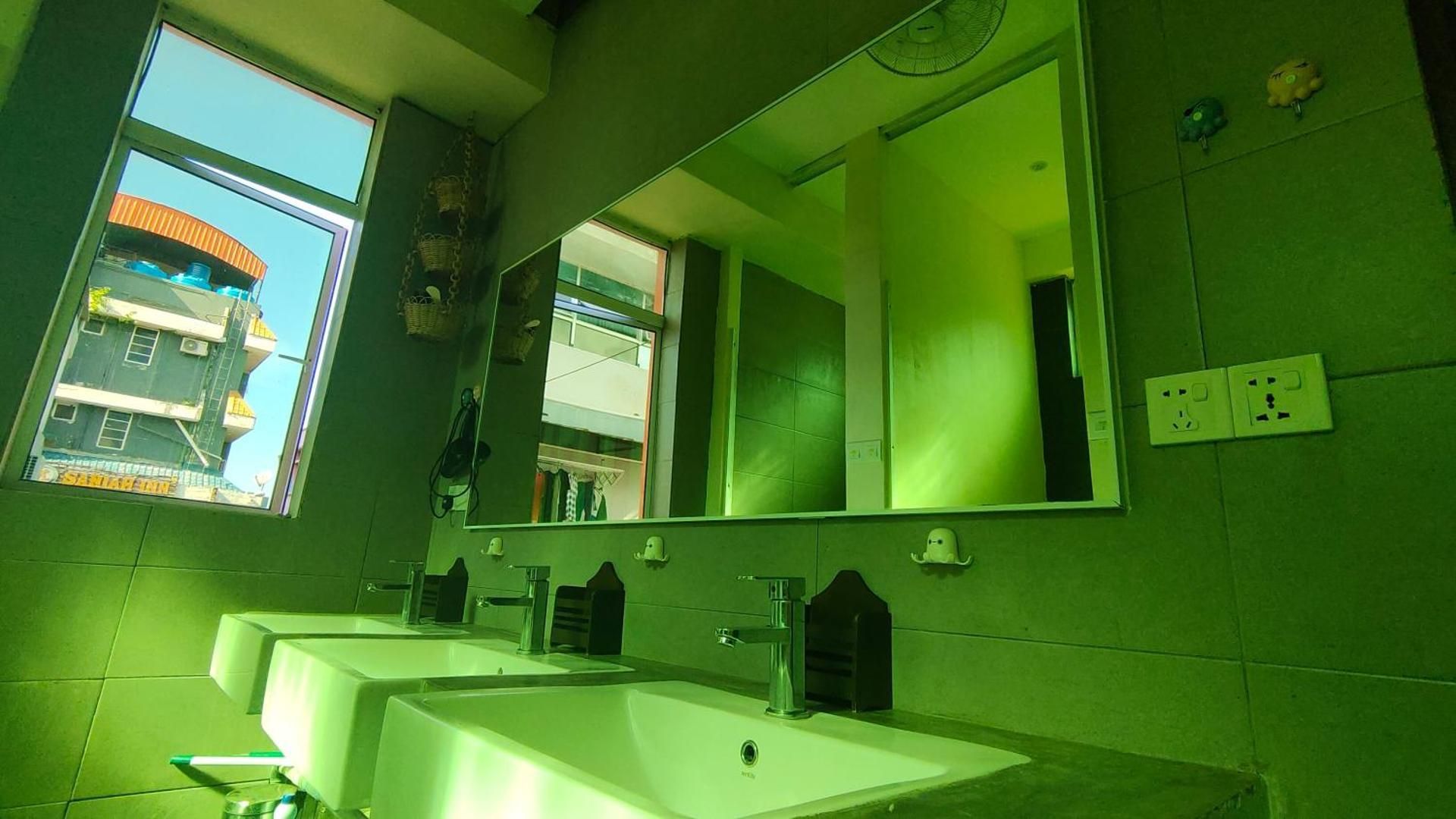 Kuree Hut Standard Family Room 3