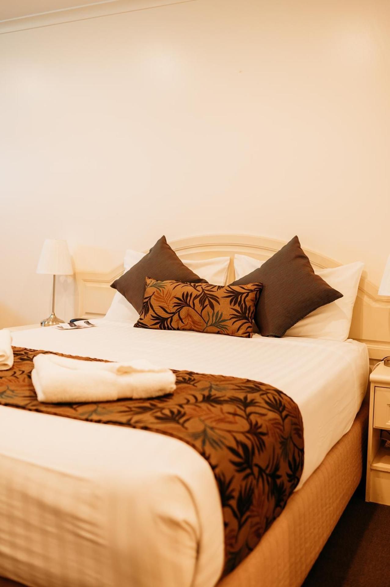 Deluxe Queen Room