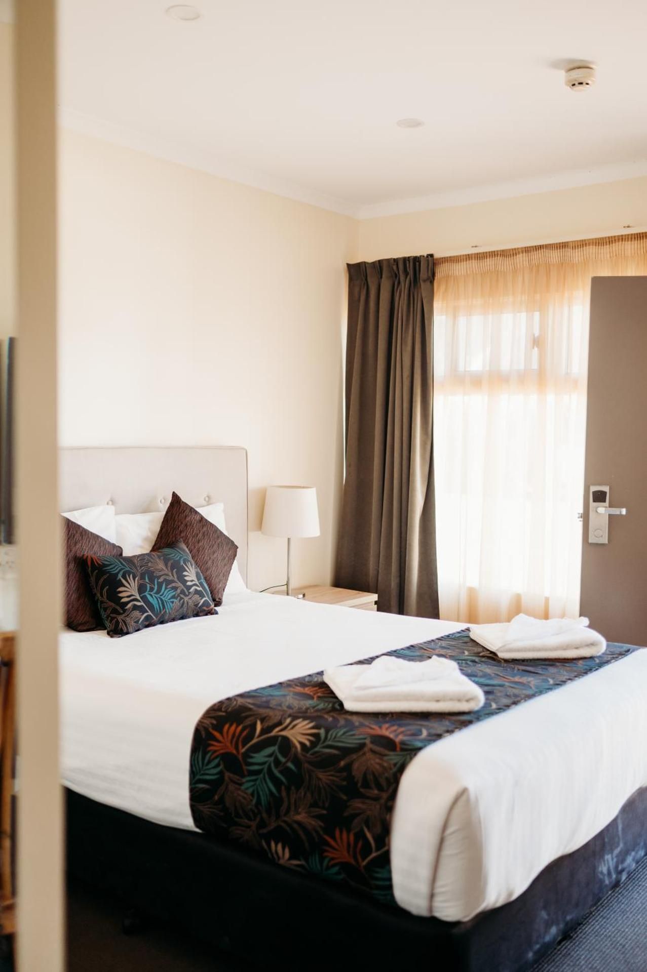 Queen Room - Disability Access