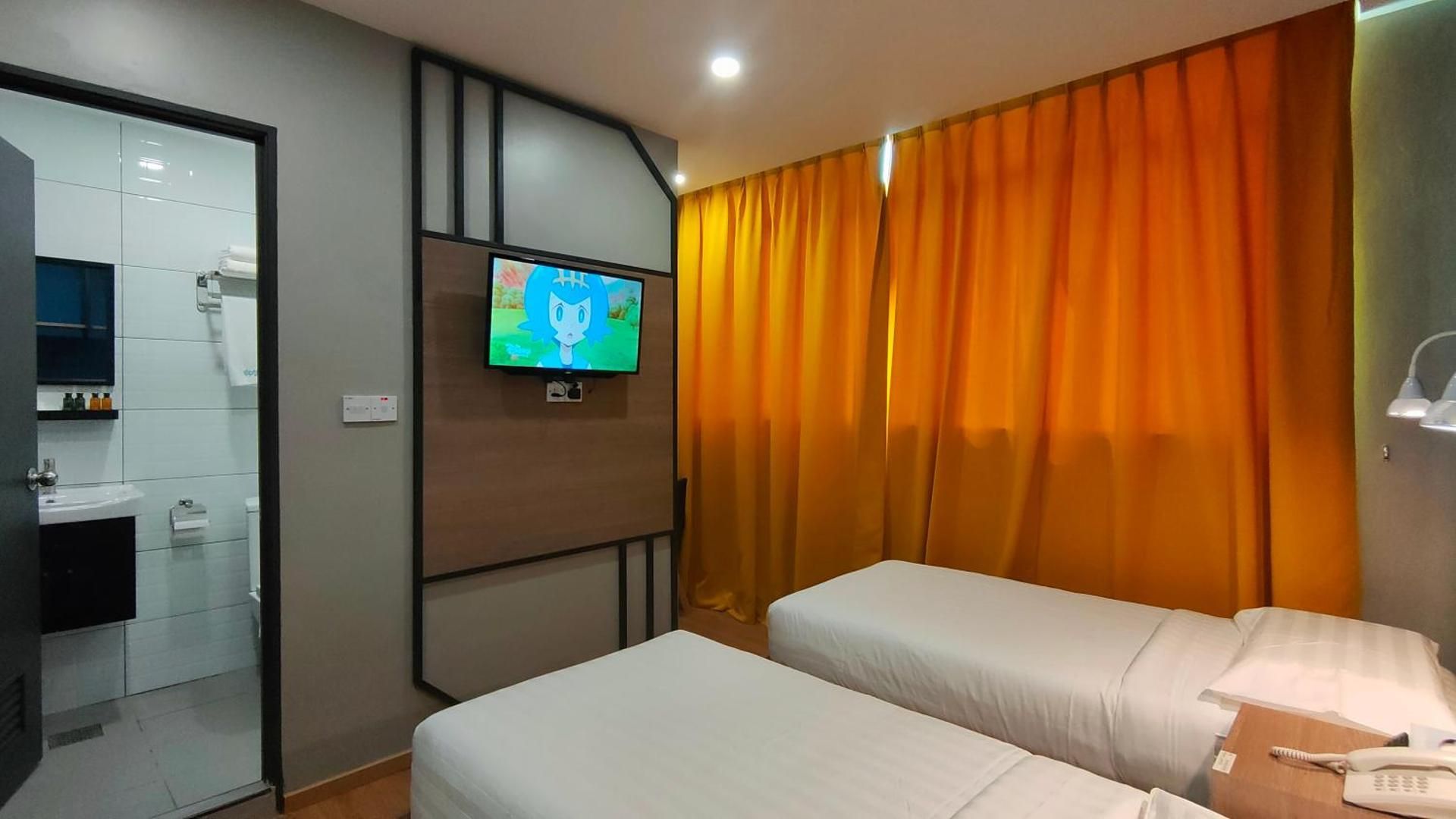 Standard Twin Room