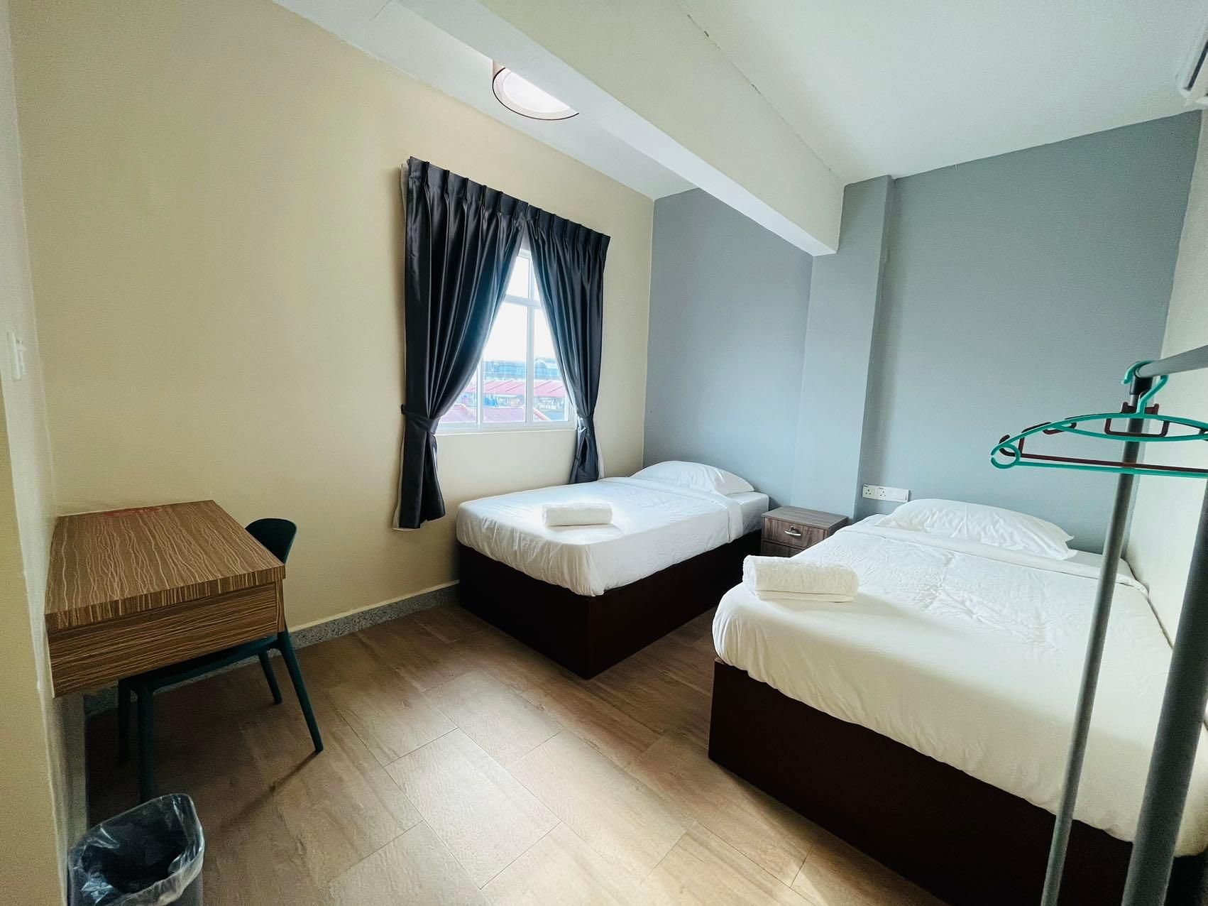 SemRock Hotel Standard Twin