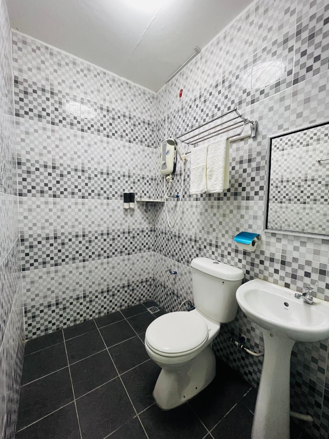 SemRock Hotel King Standard 3