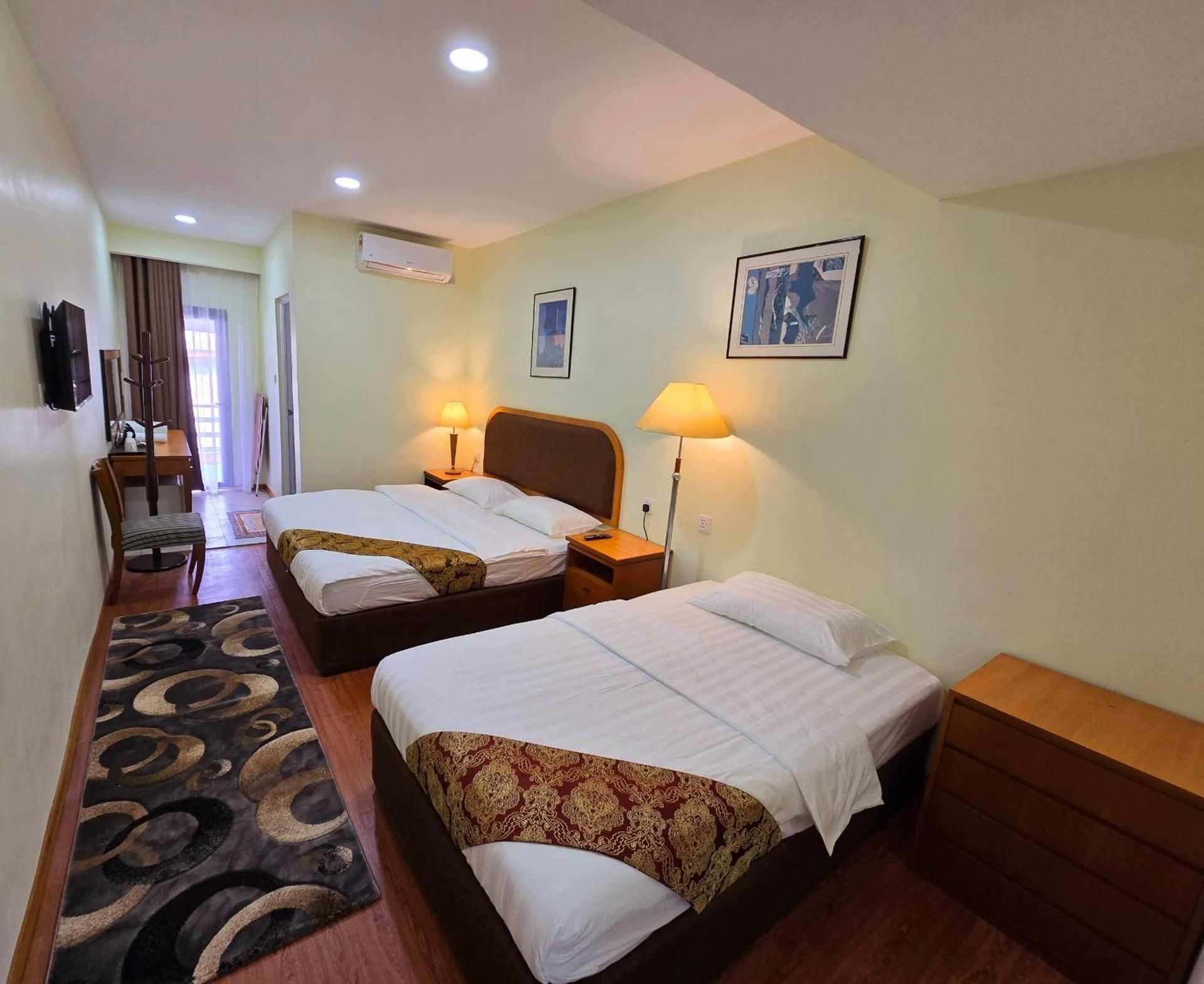 Grand Luxury Hotel Deluxe Family Room