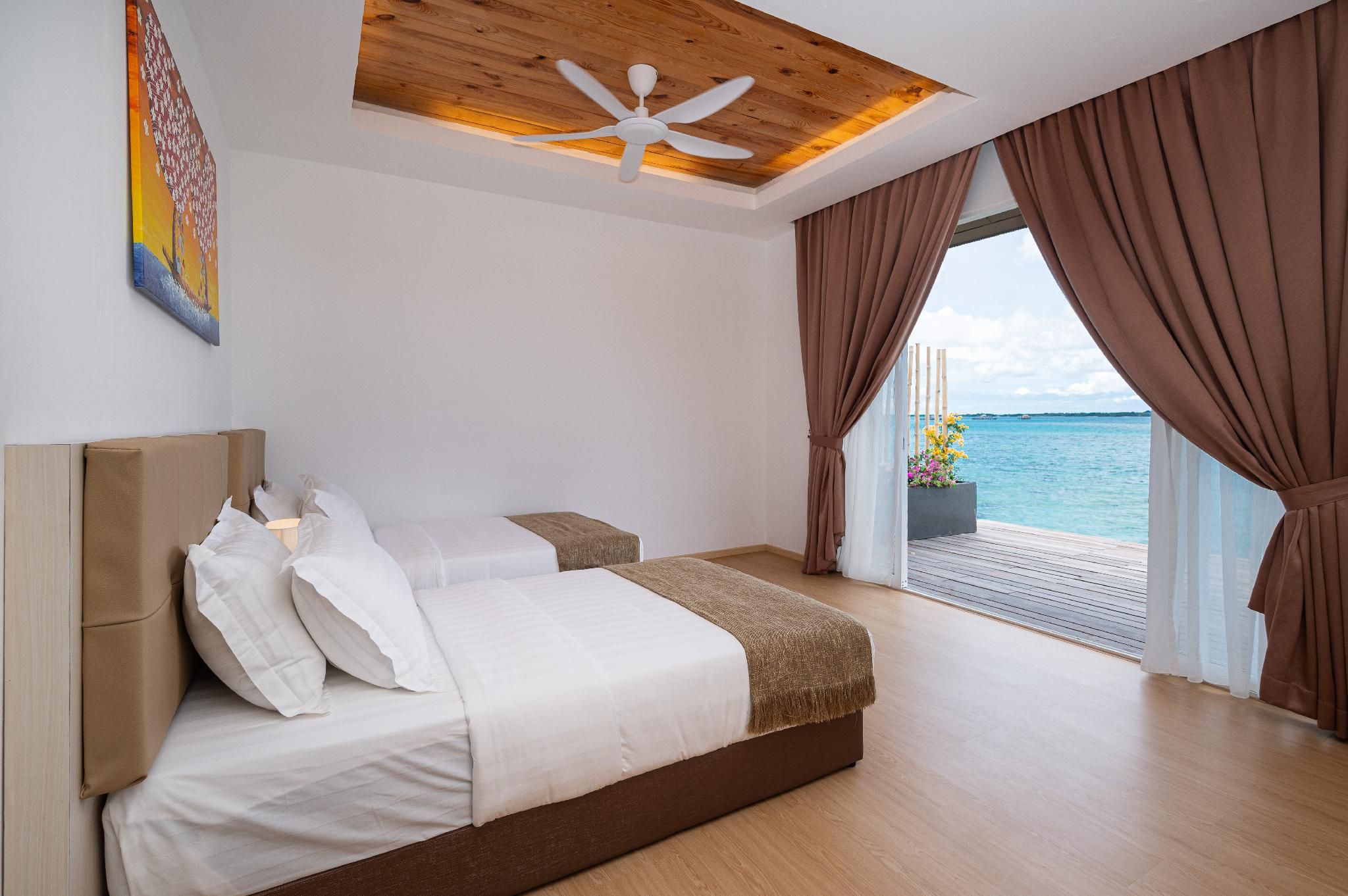 Twin Bed Room