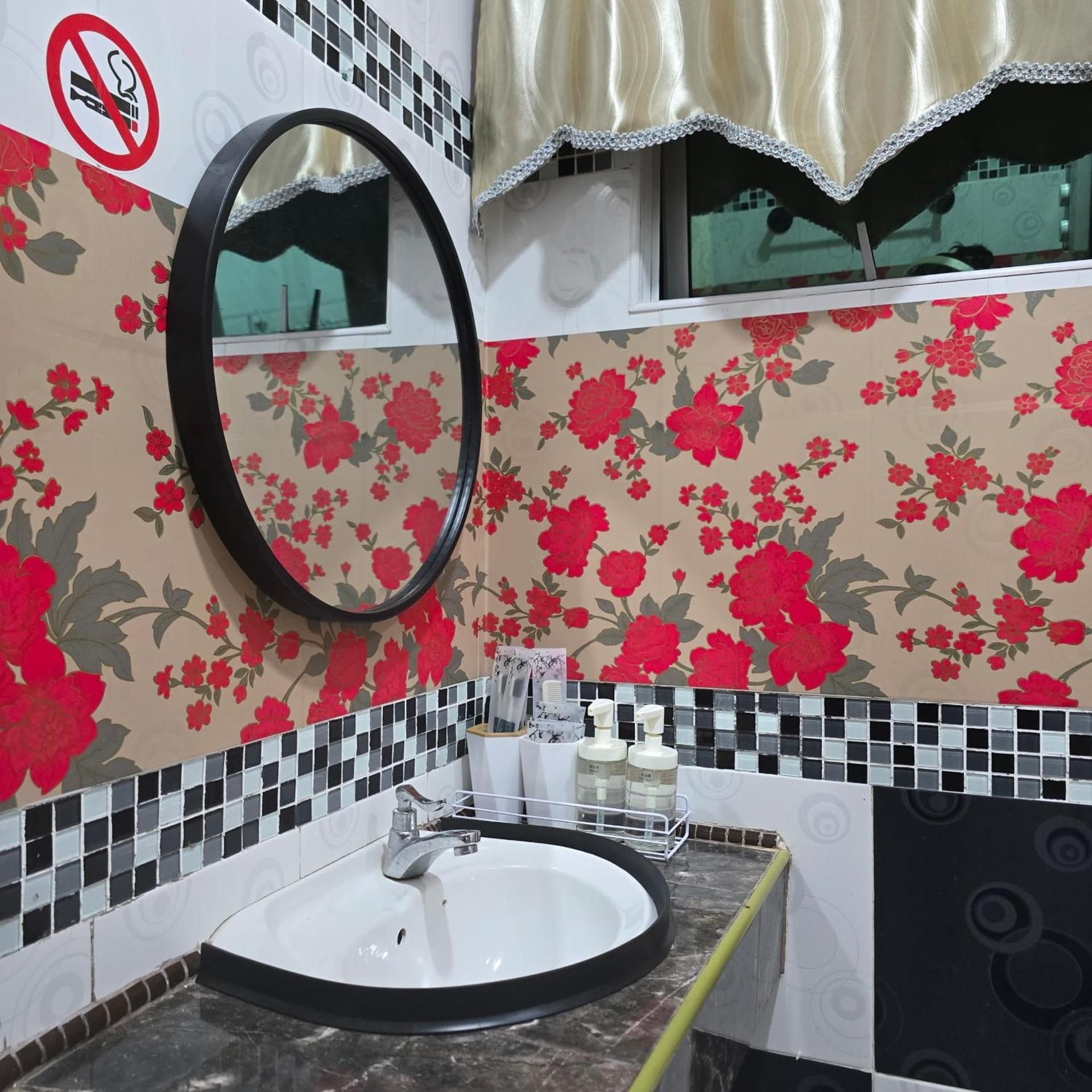 Quadruple Room with Private Bathroom