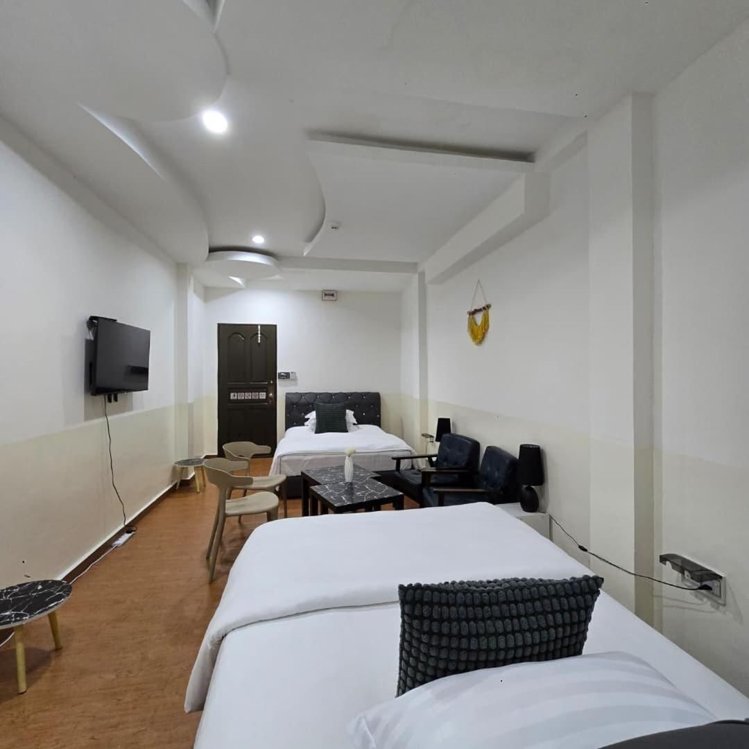 Quadruple Room with Private Bathroom