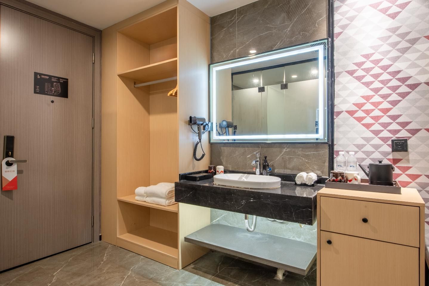 Borman Hotel Jiangmen Yingbin Avenue Wuyi University Dossen - Bed Room With City View