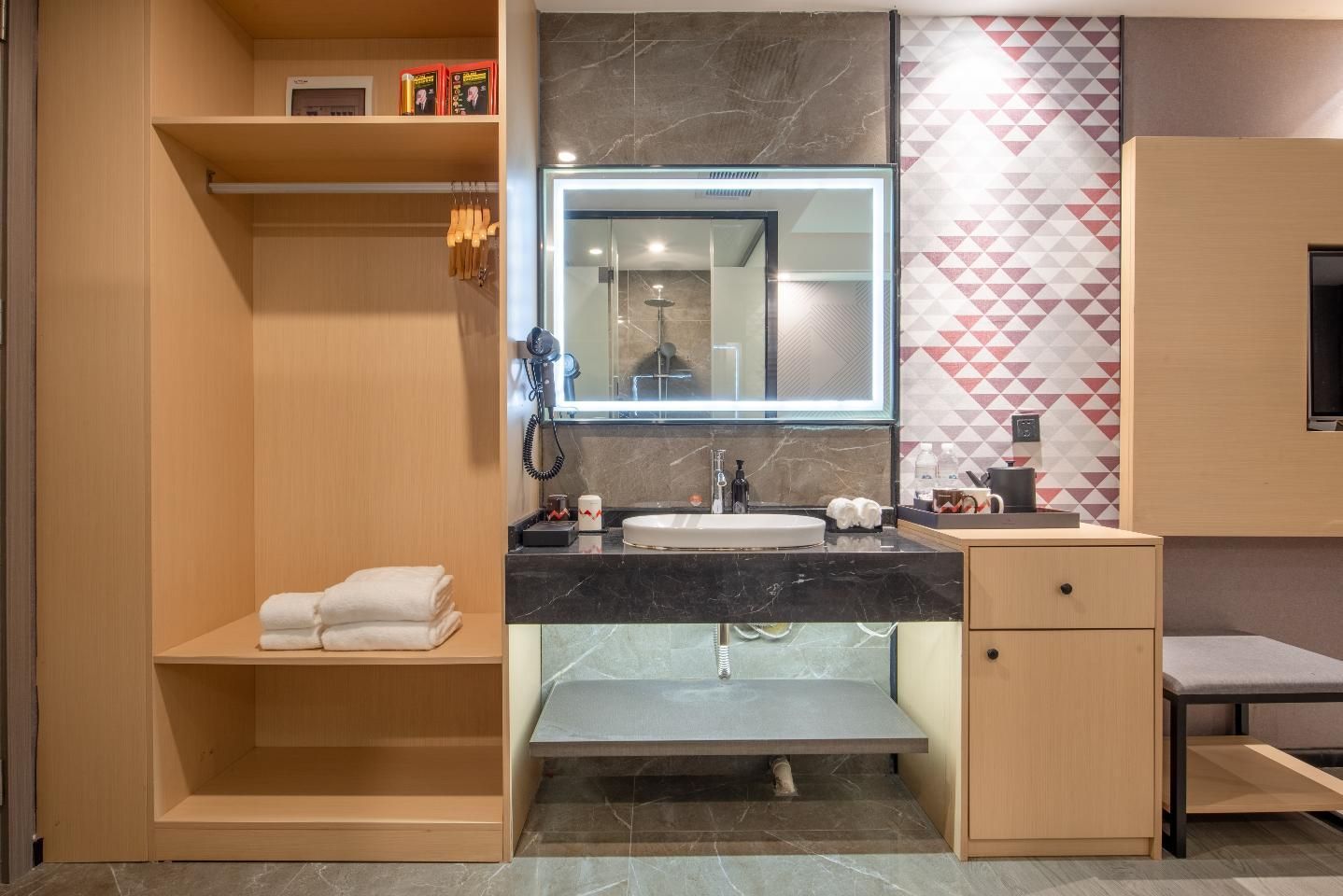 Borman Hotel Jiangmen Yingbin Avenue Wuyi University Dossen - Bed Room With City View 3