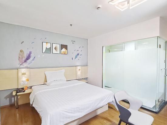Business Queen Room
