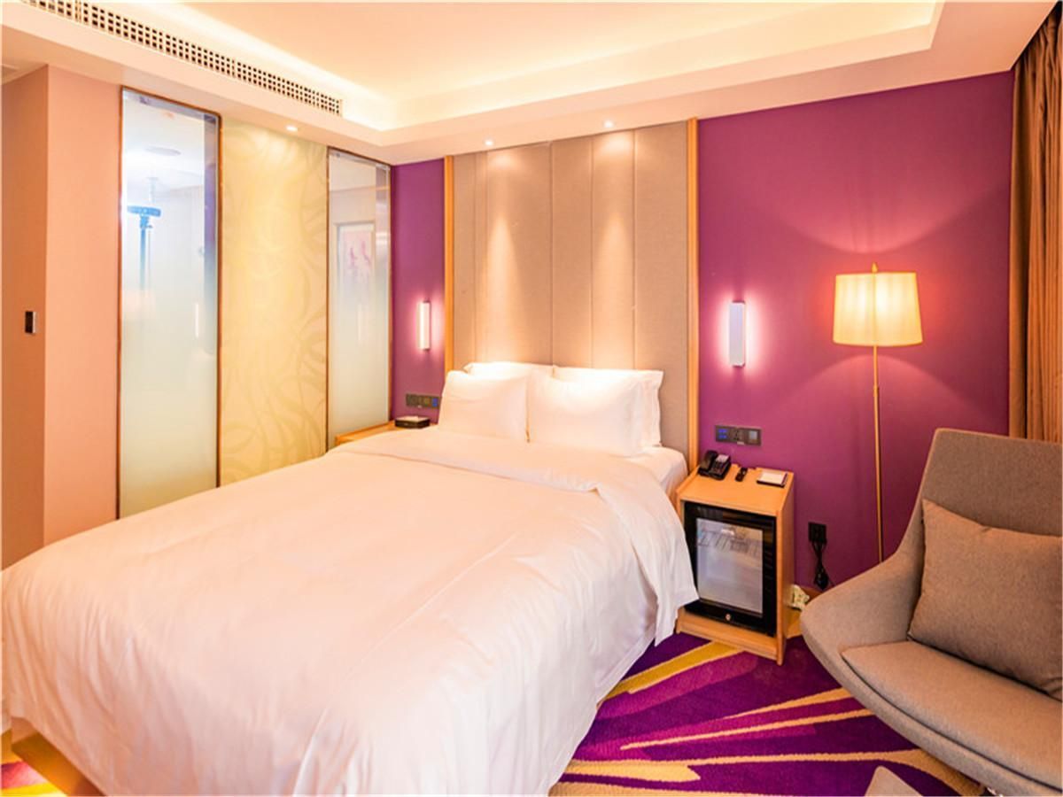 WH - Deluxe Bed Room