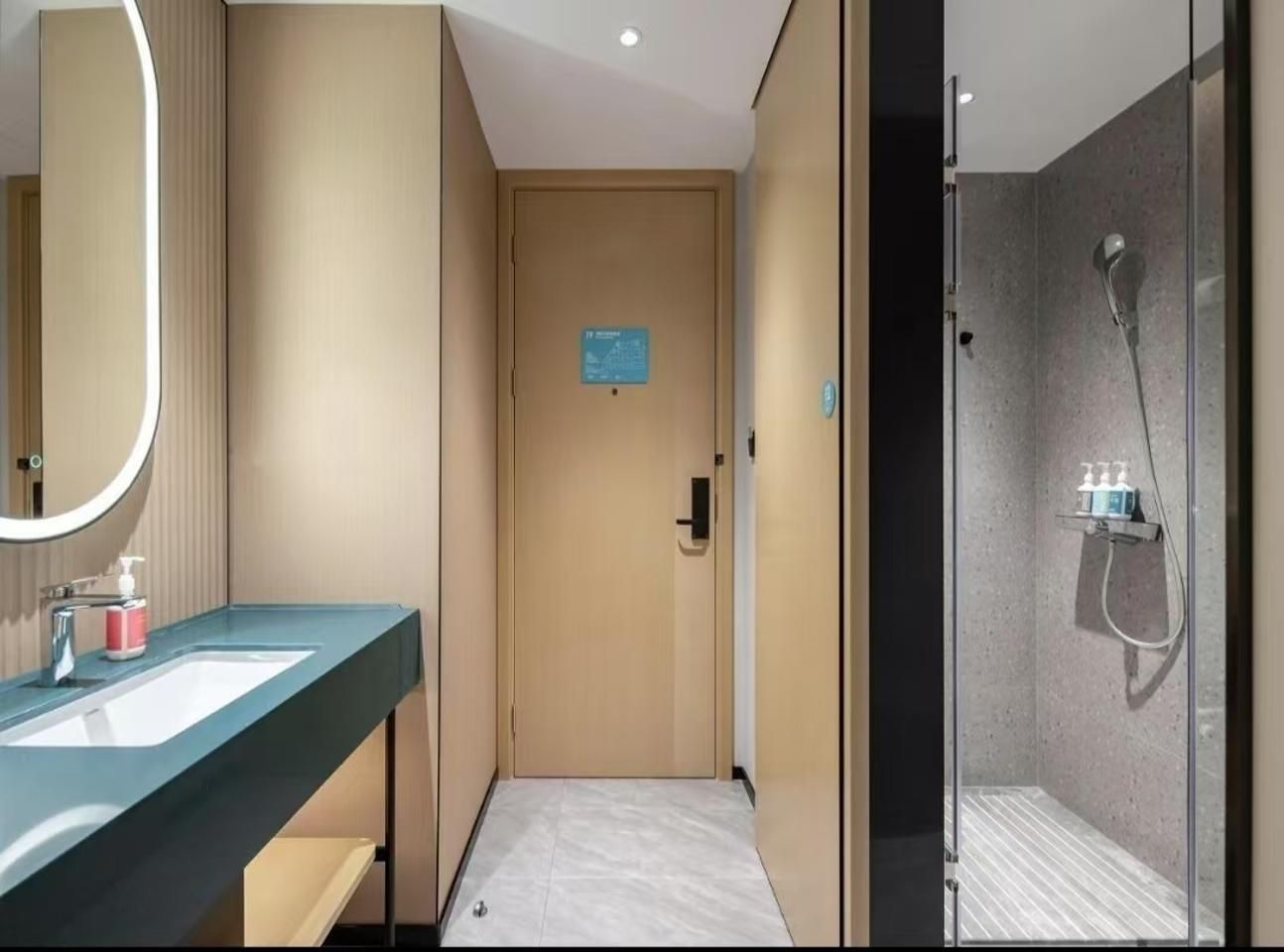 Dossen - Business Intelligent Twin Room