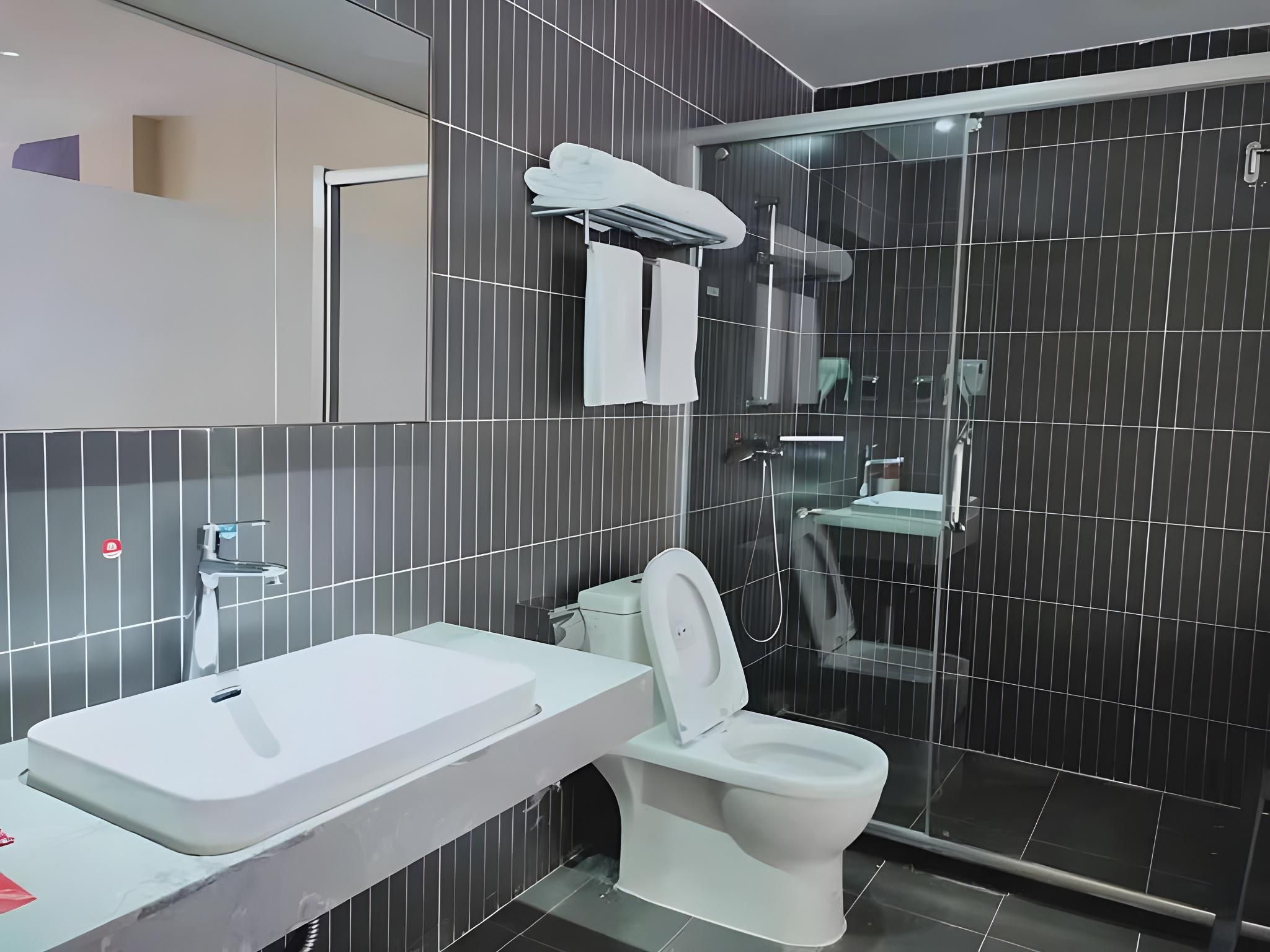 Leisure Mahjong Room - Queen