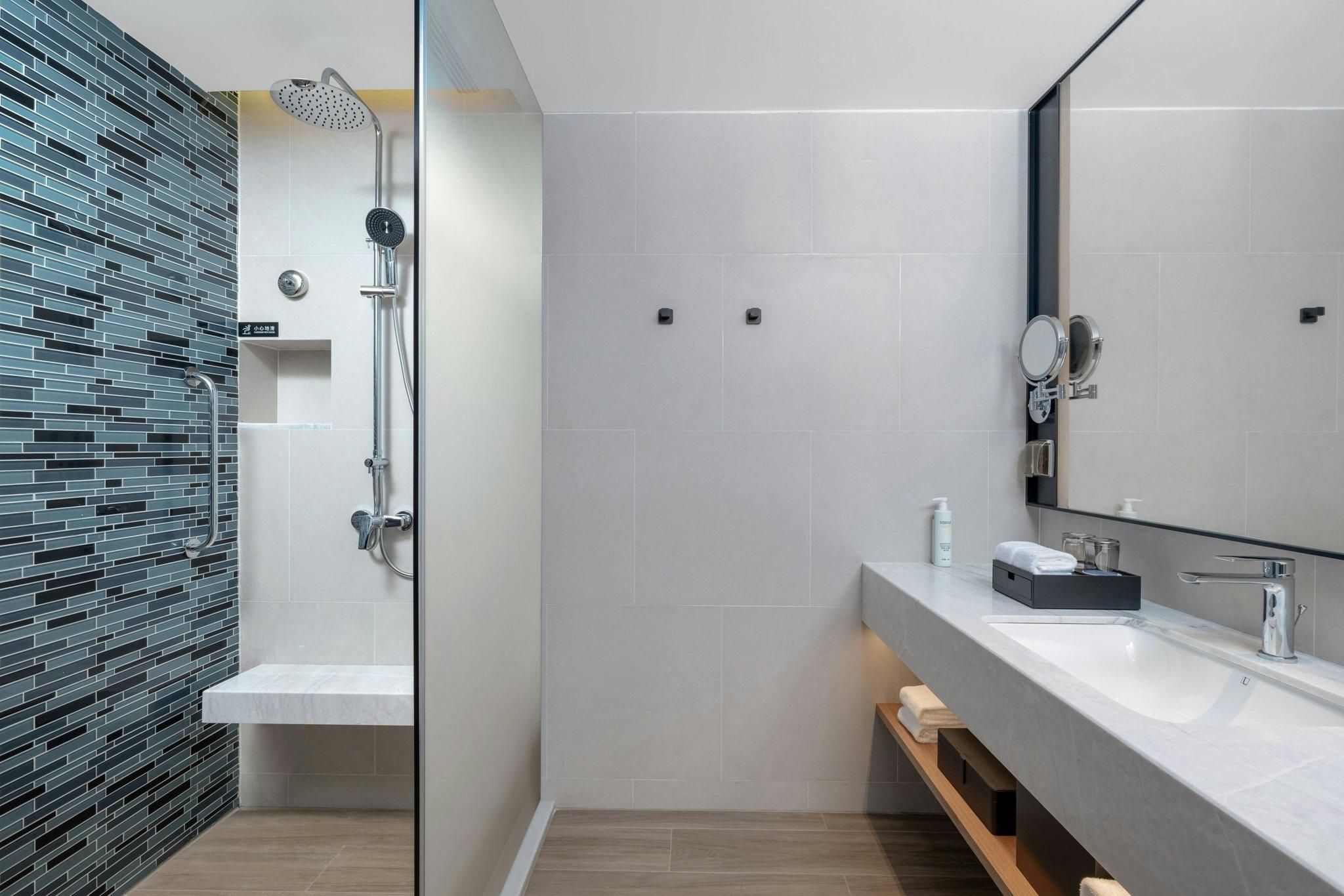 Executive Suite, 1 King, City view