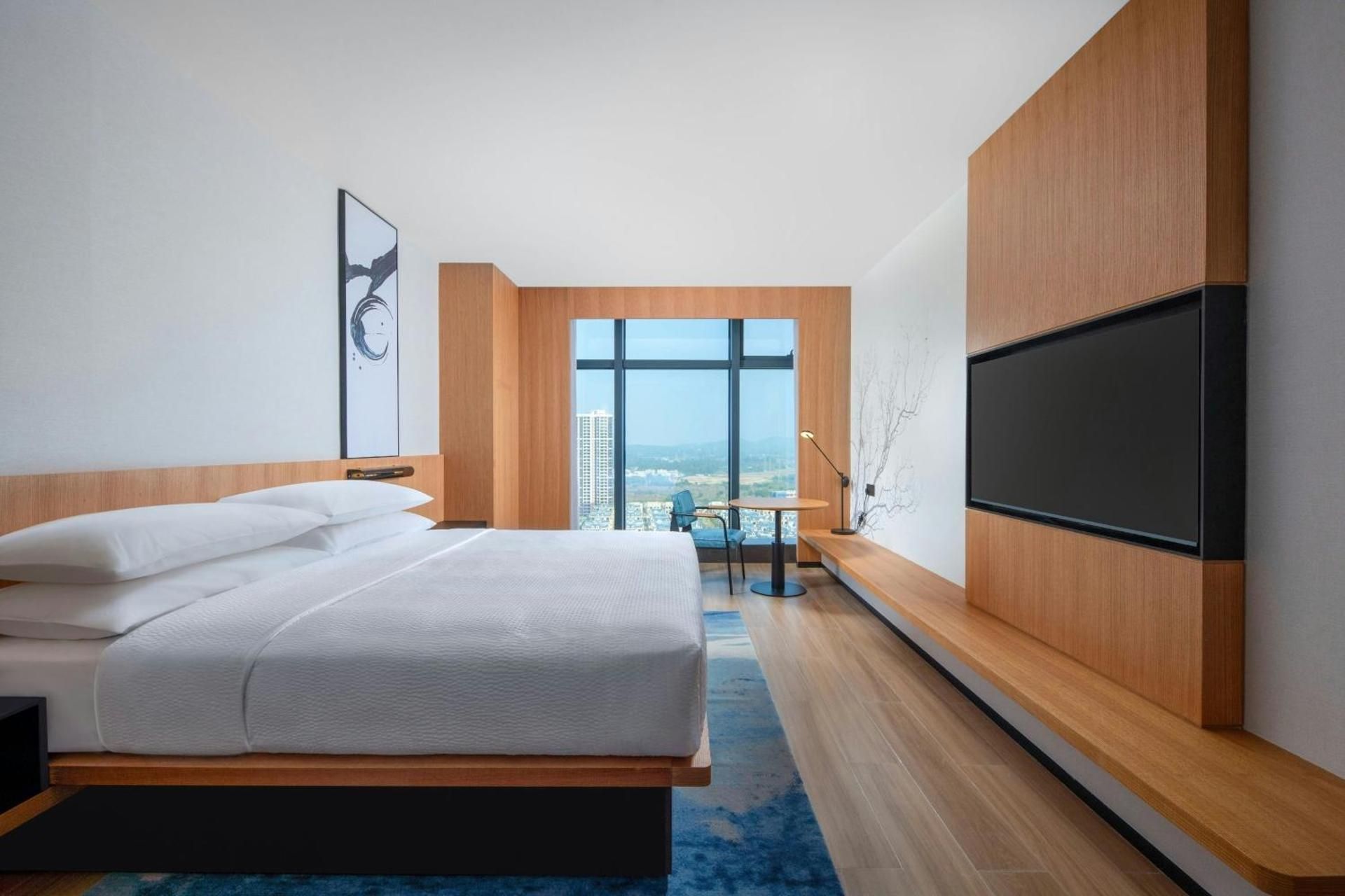 Business King Room