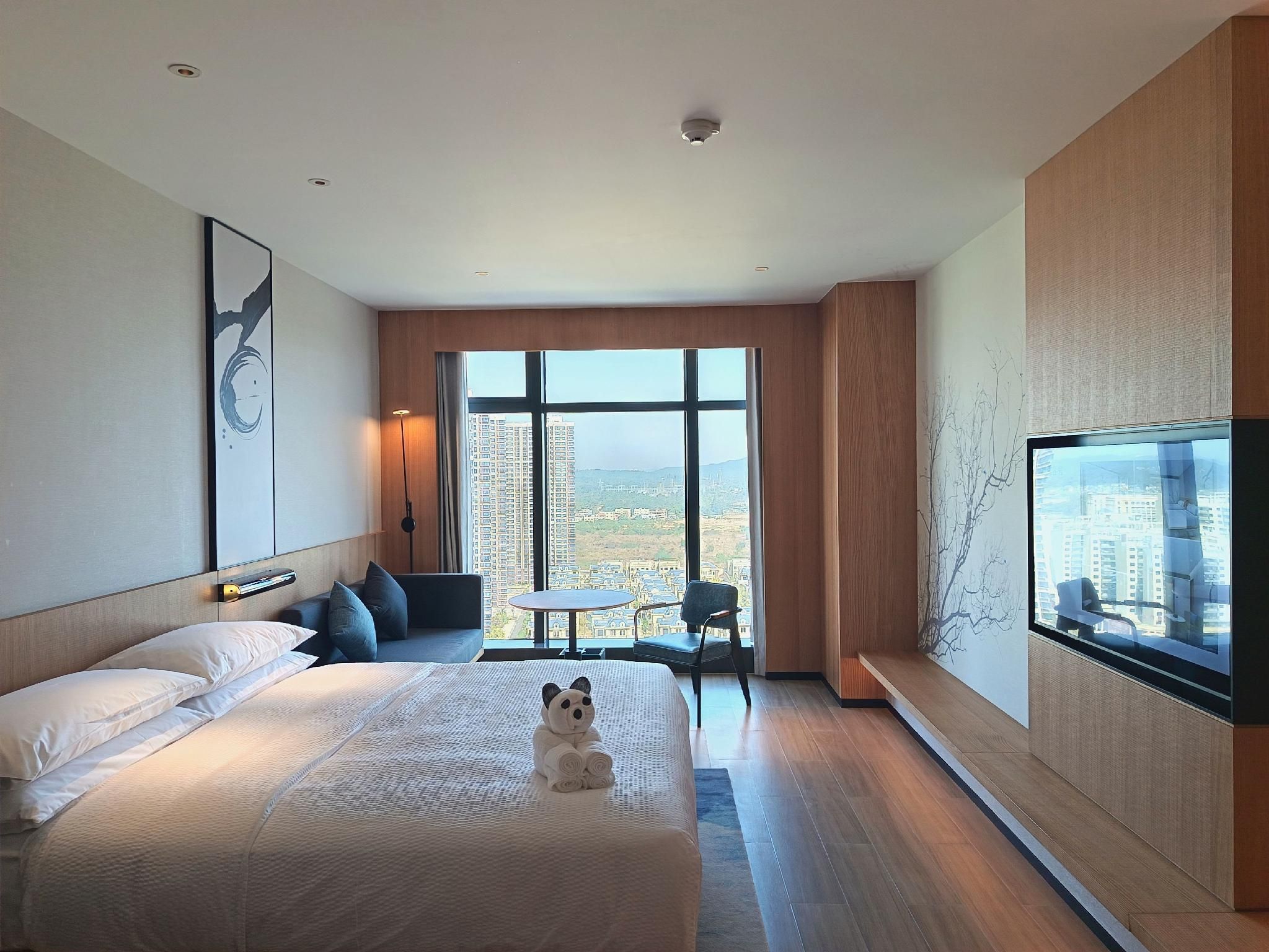 Business King Room