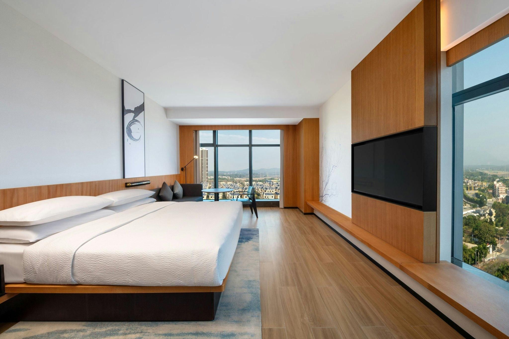 Business View, Guest room, 1 King, City view