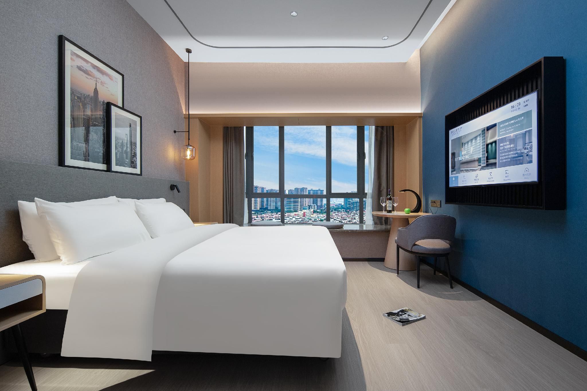 WH - 1 Bed Room with City View