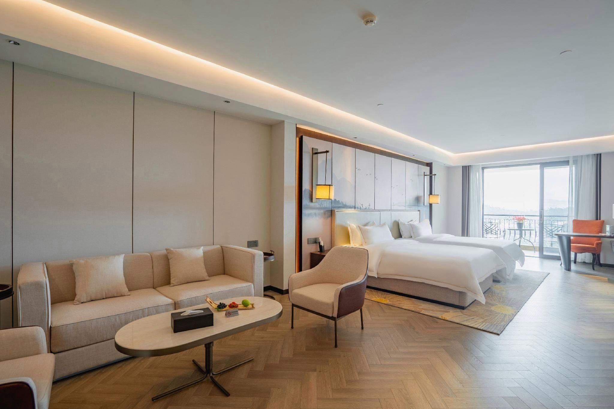 Rezen - Superior Suite with Balcony