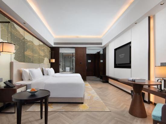 Rezen - Executive Twin Bed Room