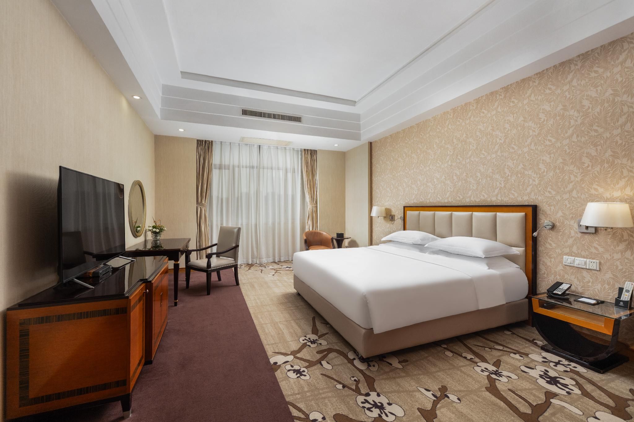 Country Garden Phoenix Hotel Xinhui Jiangmen Deluxe King Room 2