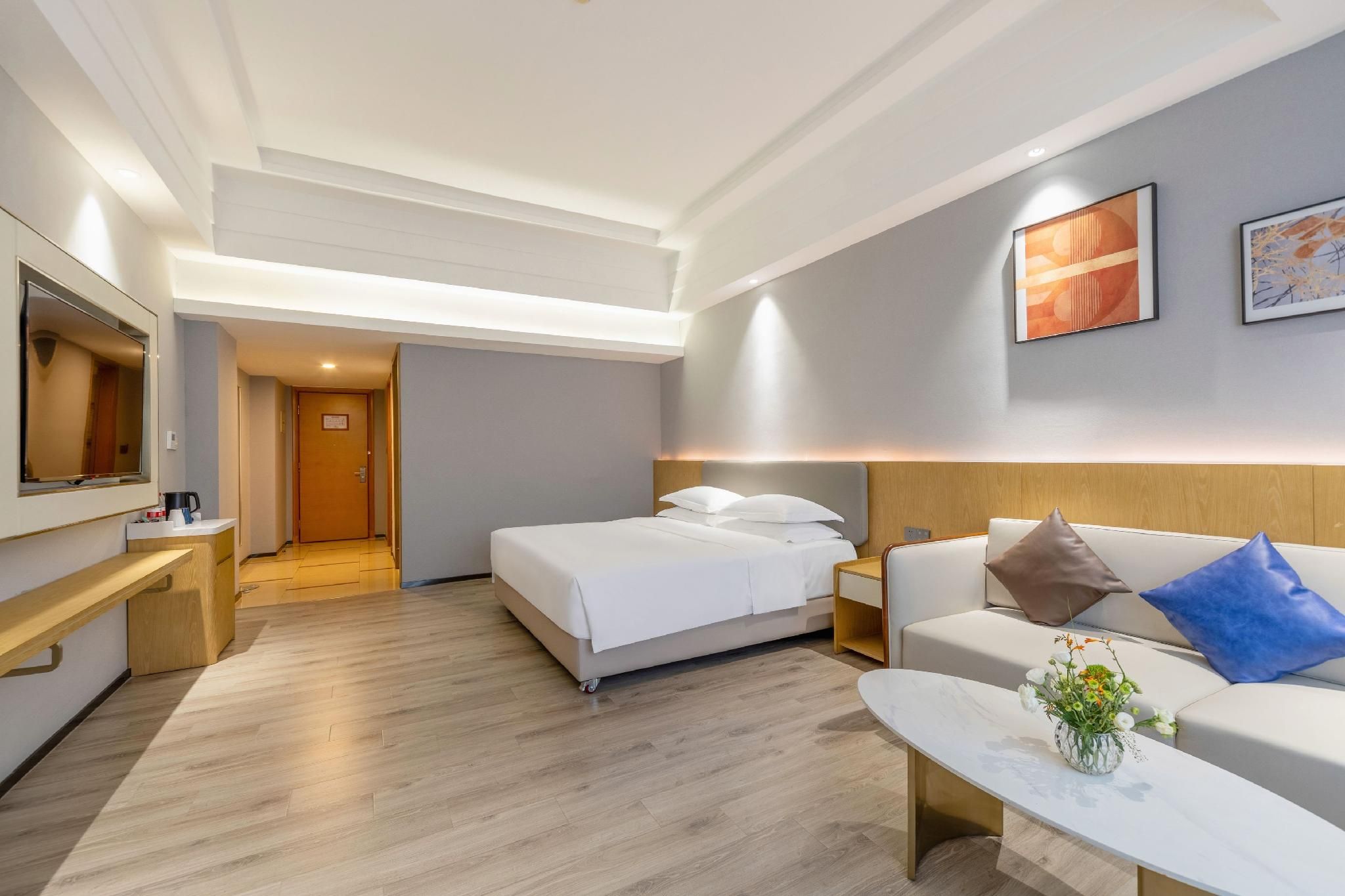 Deluxe Double or Twin Room