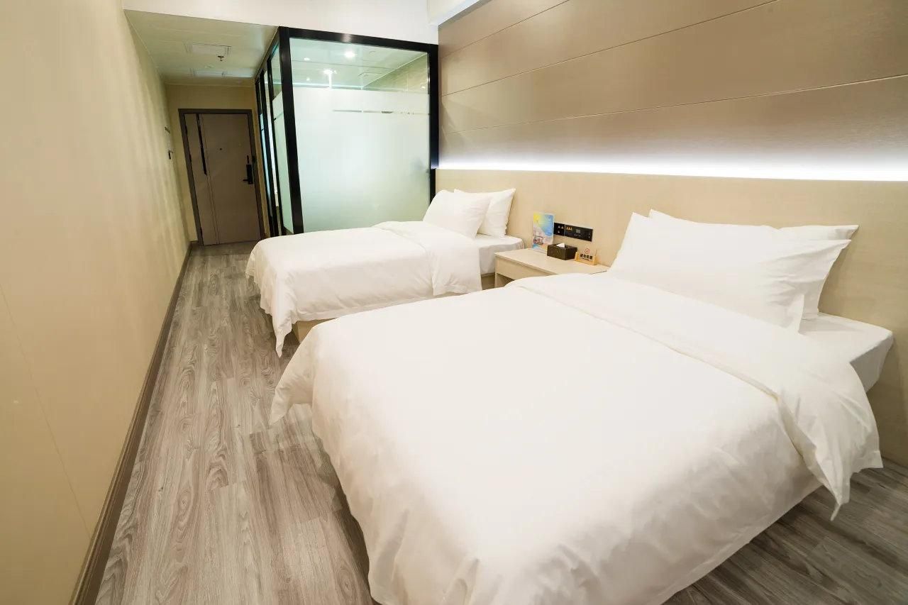 2 Bed Twin Superior Room