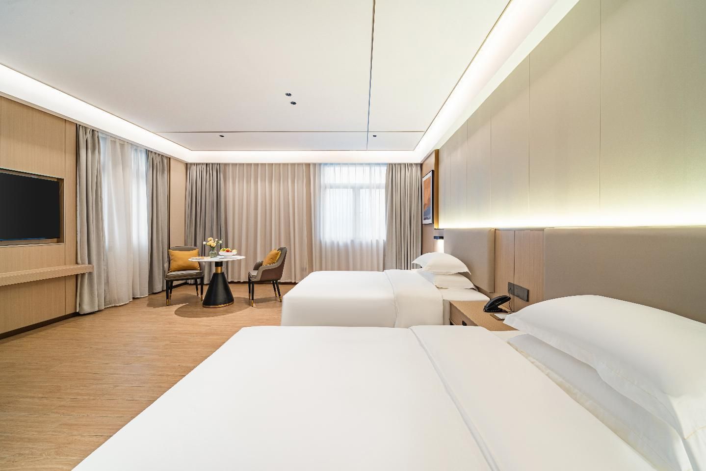 Dossen - Twin Room With City View