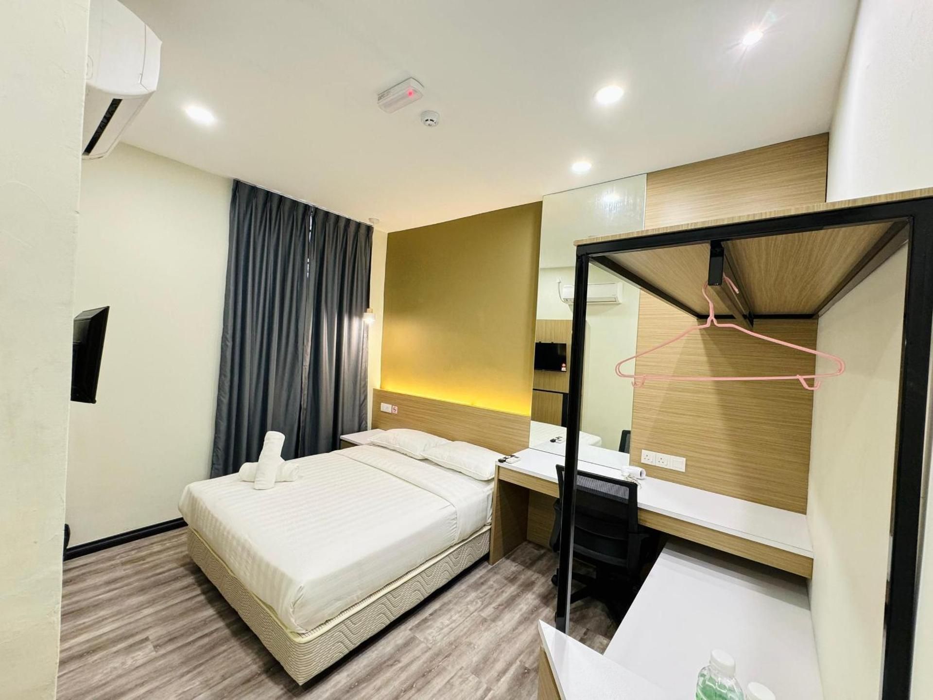 Star Hotel Standard Queen