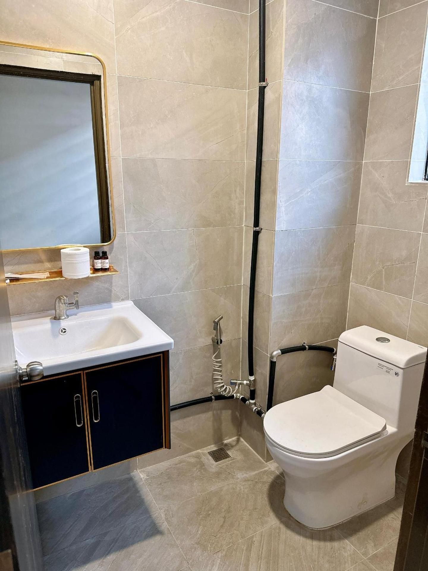 Star Hotel Three-Bedroom Suite 3