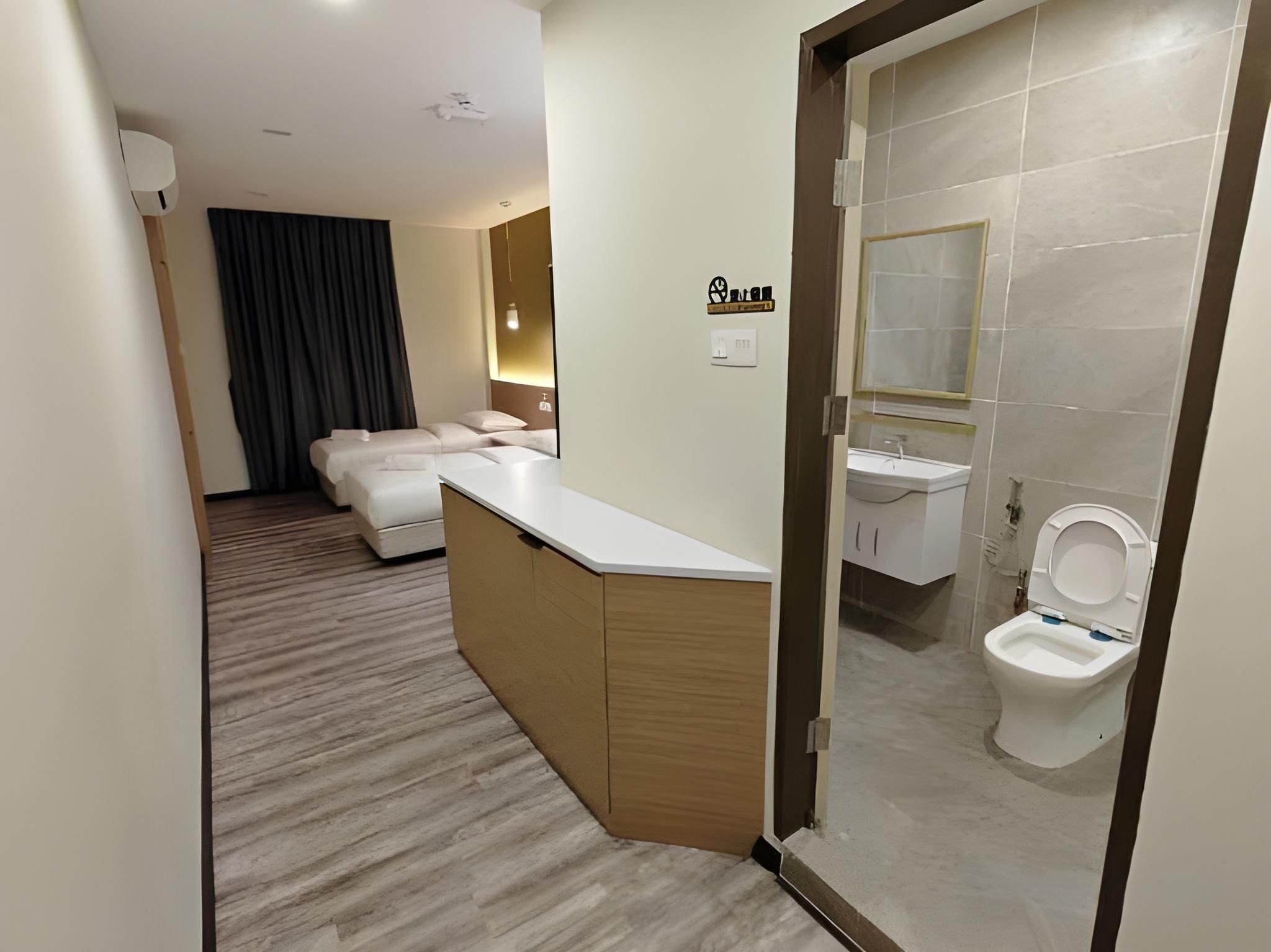 Star Hotel Deluxe King 2