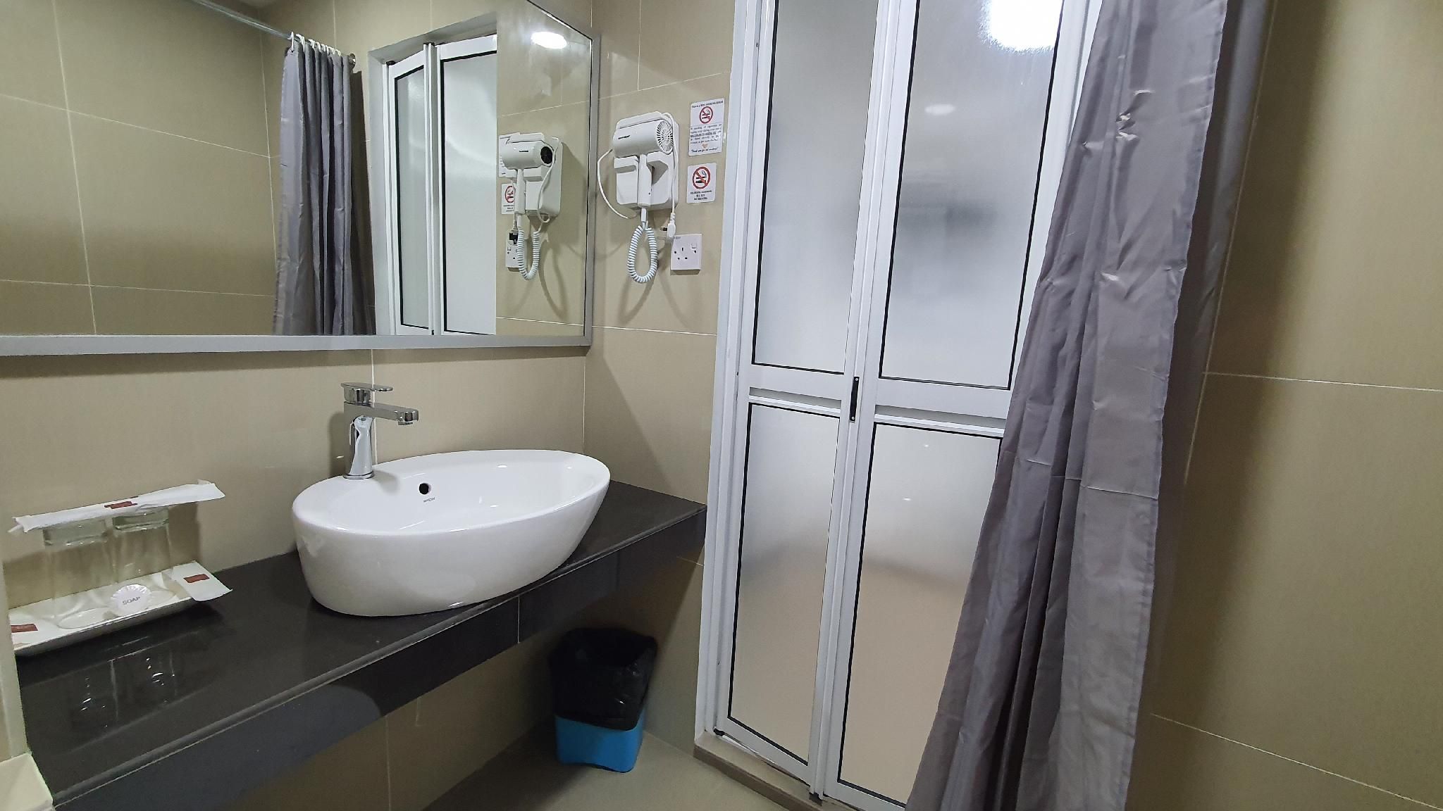 Deluxe King Room - Non-Smoking