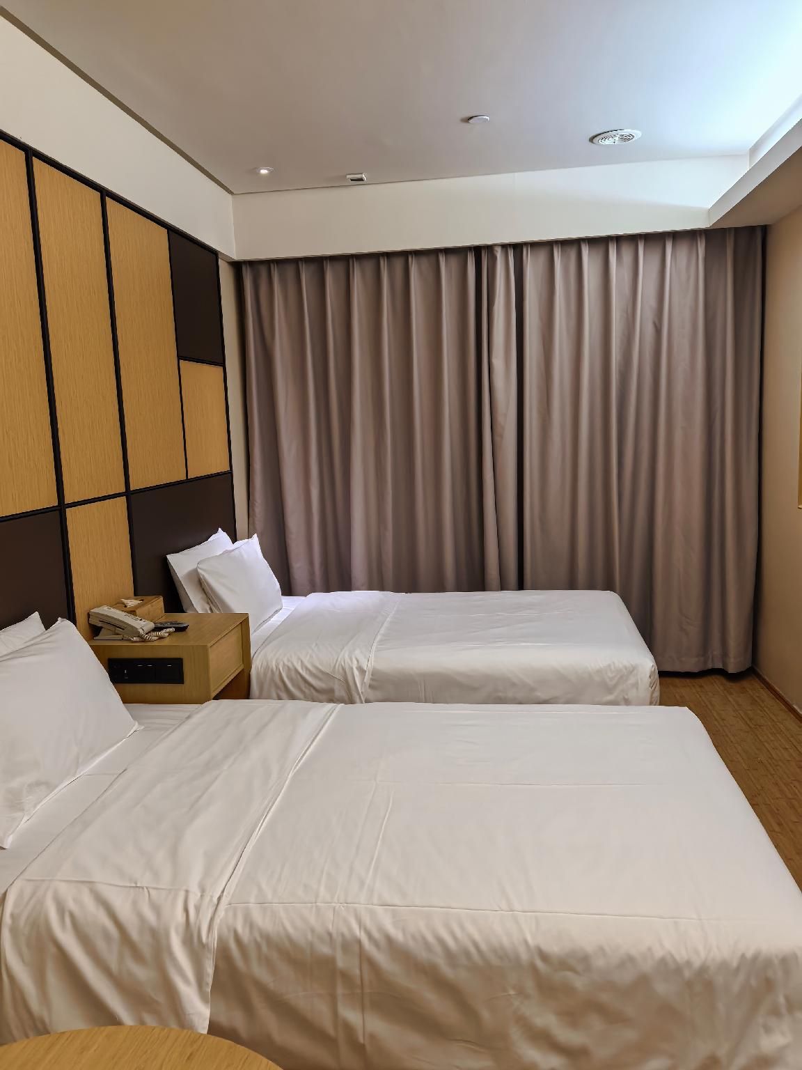 Huazhu - Speical Offer Twin Room