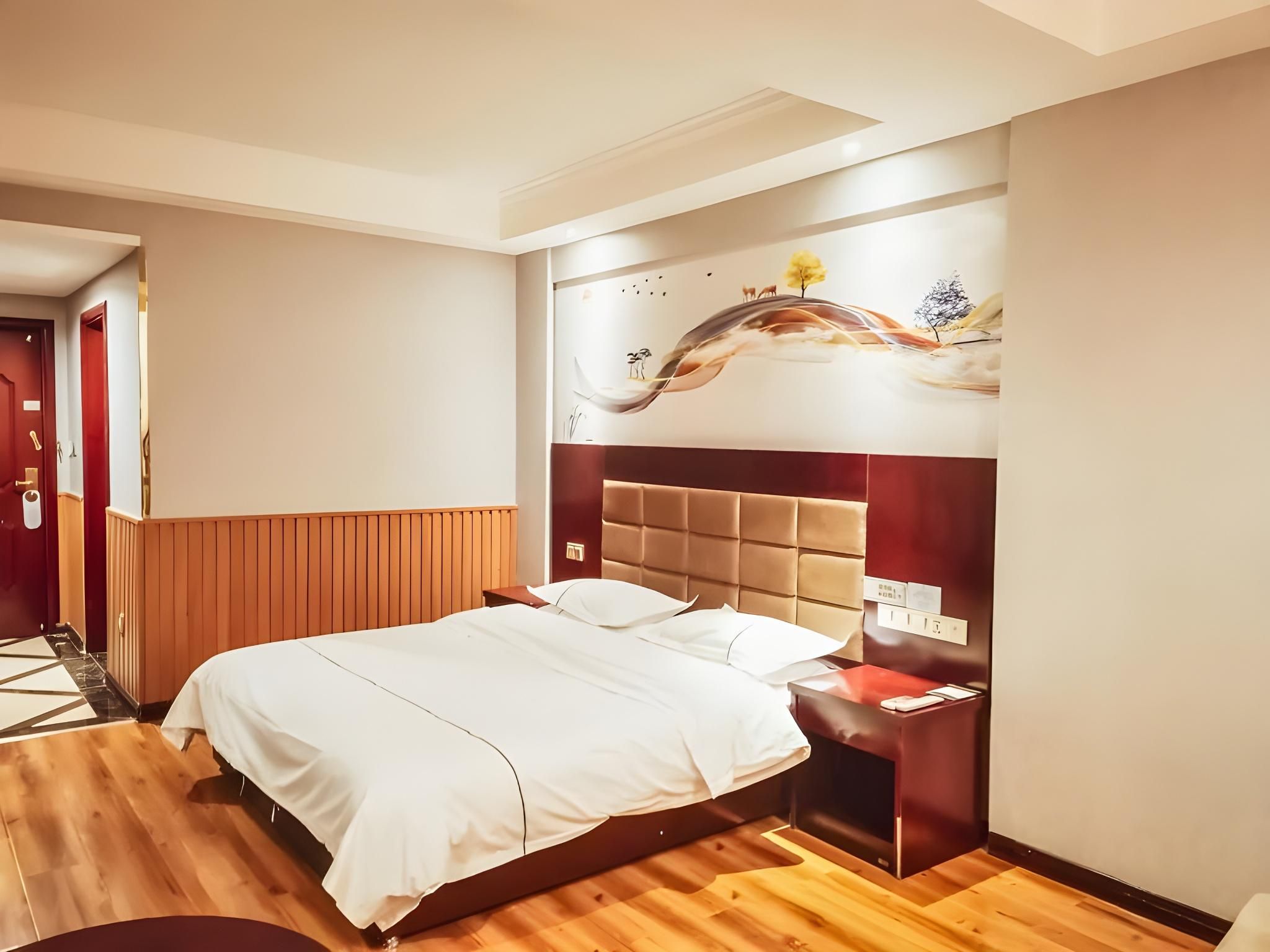 Feature Queen Room