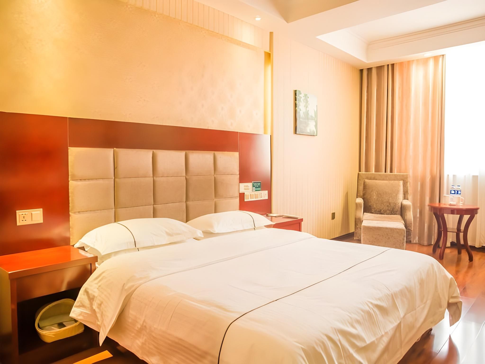 GTR - Guest Room with One 1.8M Bed