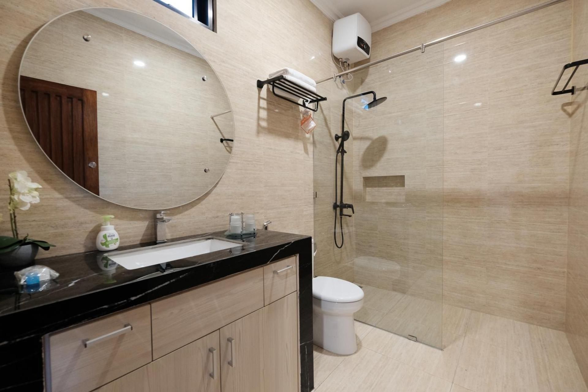 Bukit Indah Doda Hotel & Resorts Deluxe King 2