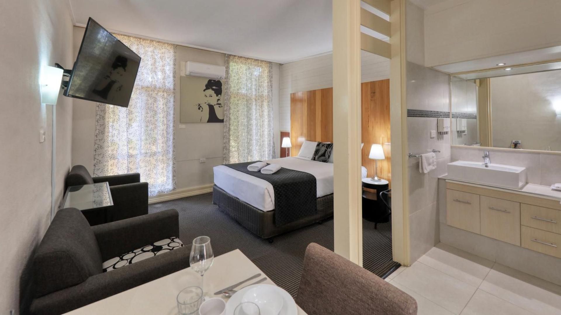Premium Queen Room