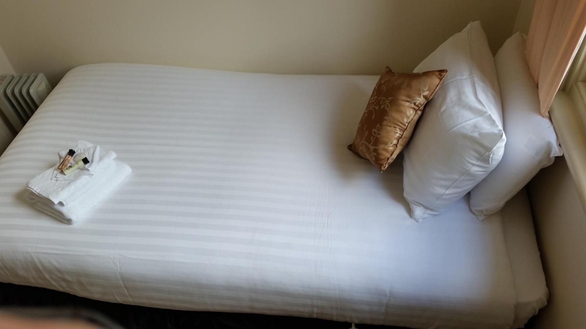 Budget Single Room