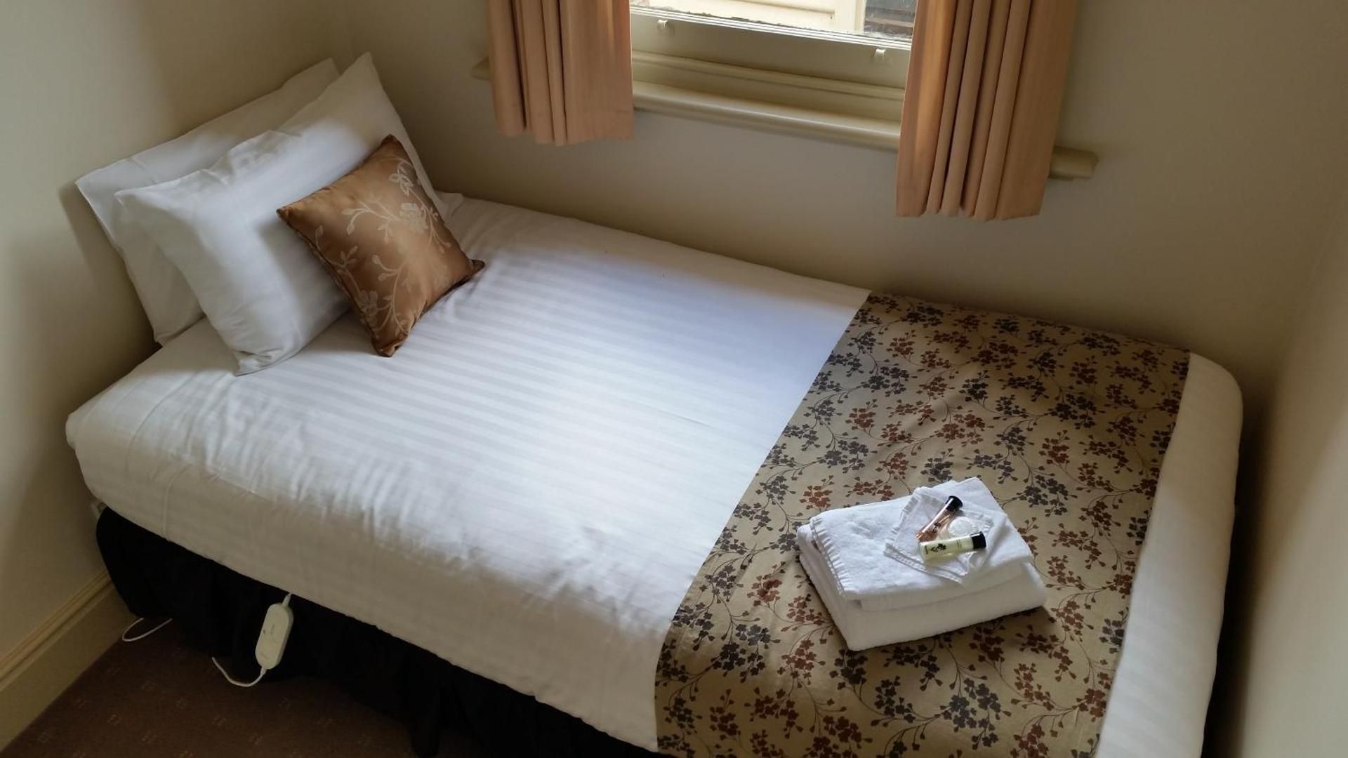 Budget Single Room