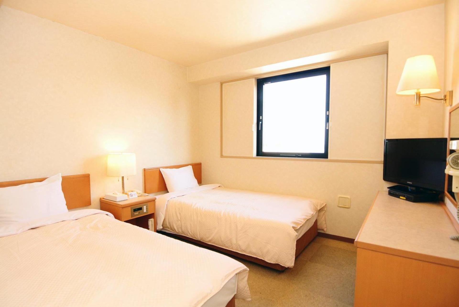 Twin Room with Private Bathroom