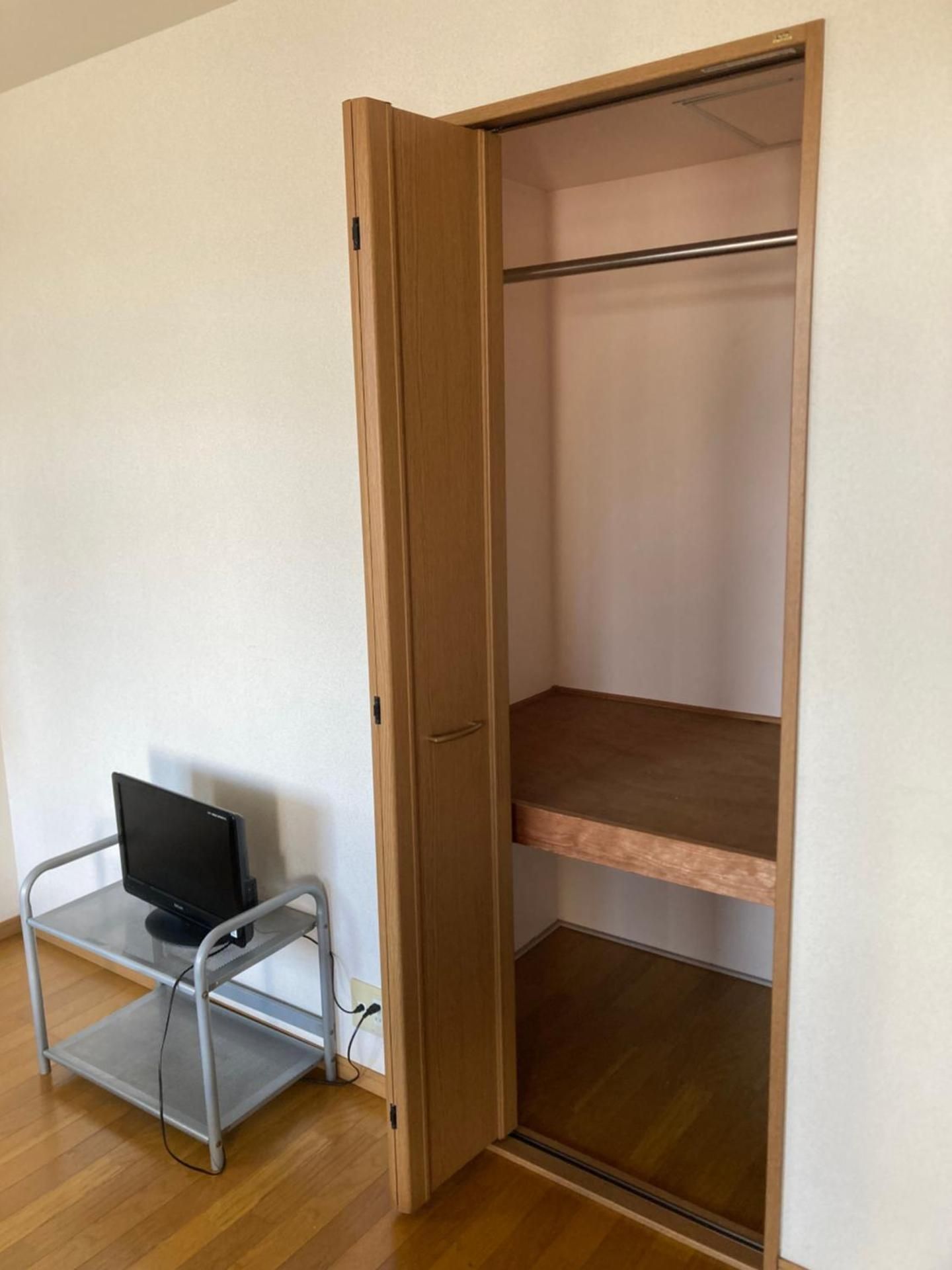 One-Bedroom Apartment with Balcony