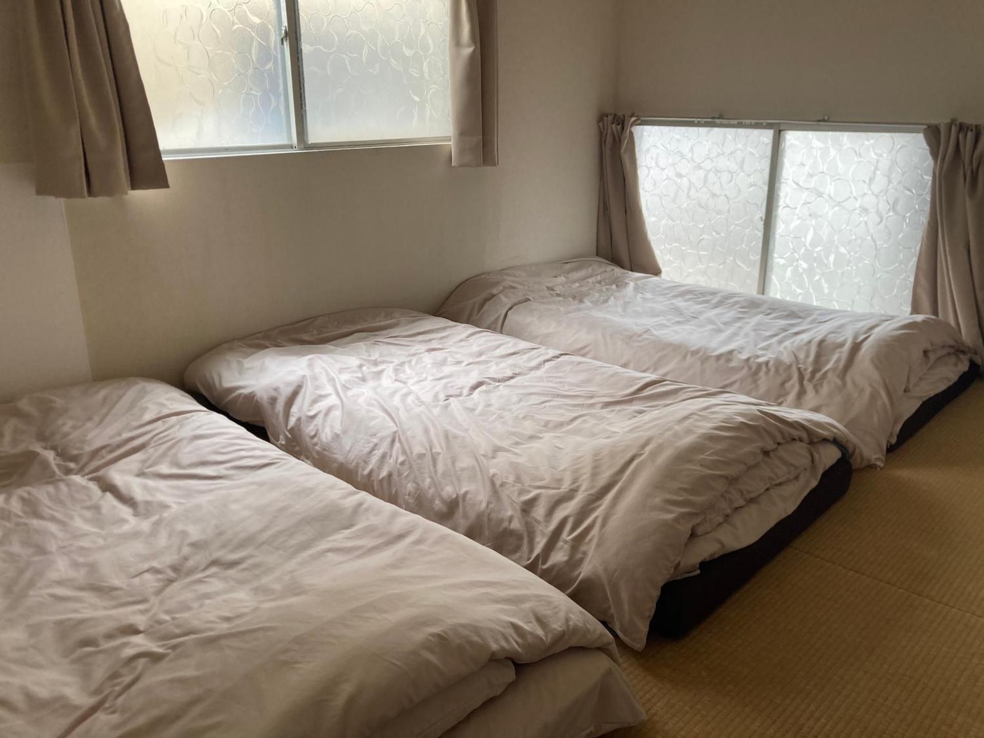 One-Bedroom Apartment with Balcony