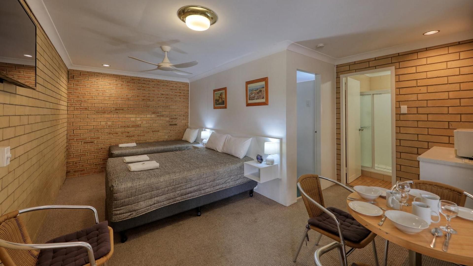 2 Bedroom Family Room for 6 People