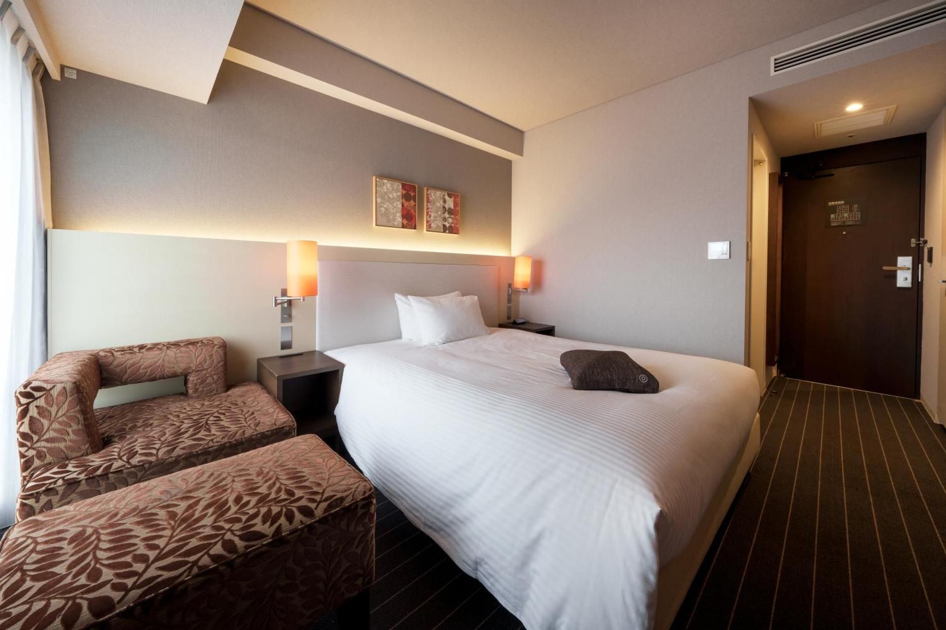 Queen Room (1 Adult) - Non-Smoking