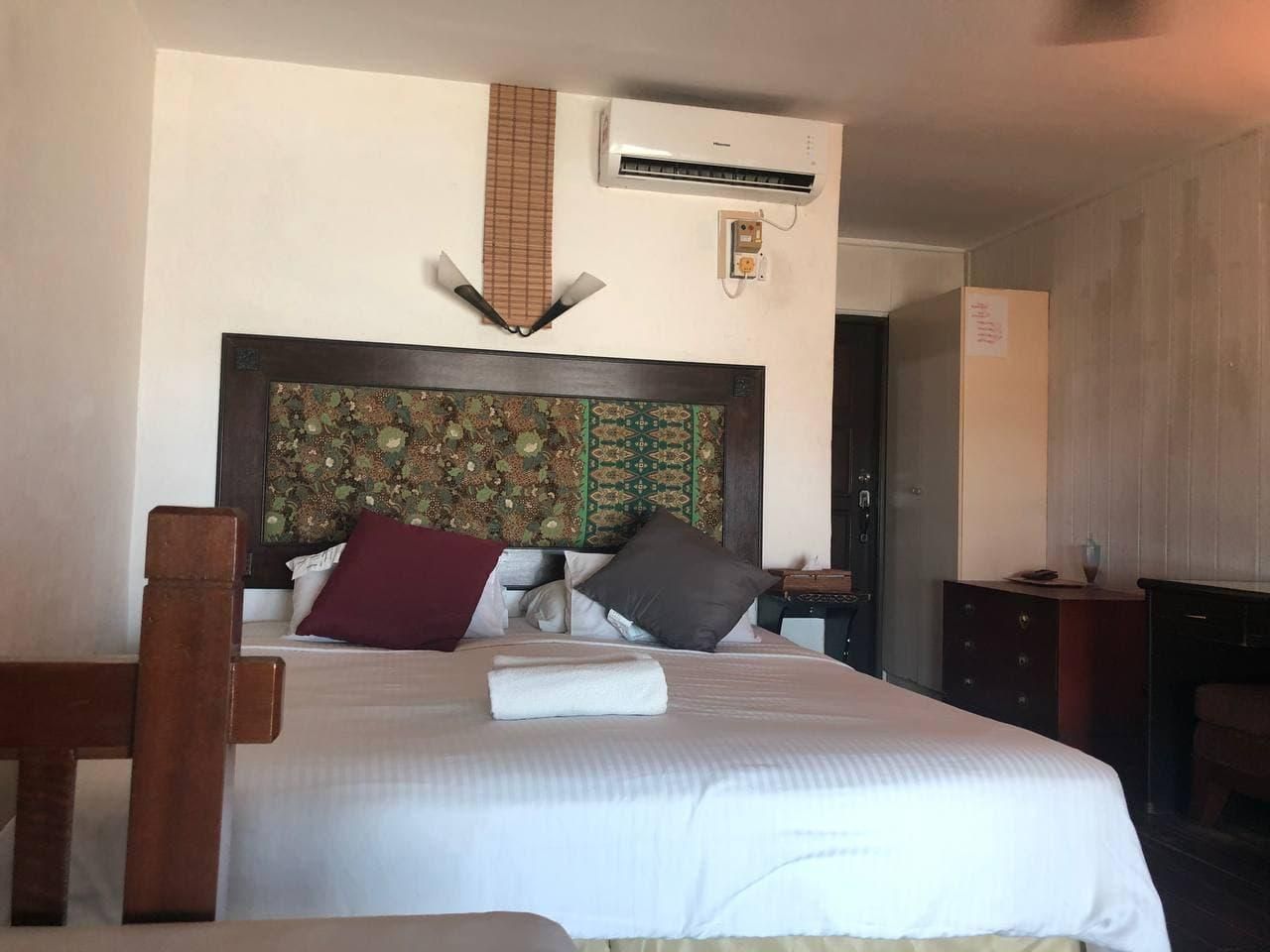 Fishing Bay Resort Deluxe Room 2