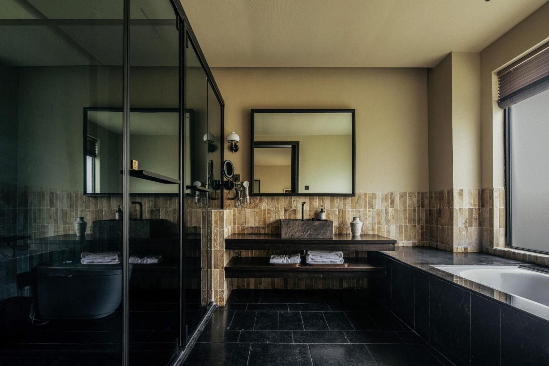 Deluxe Double Room with Bath