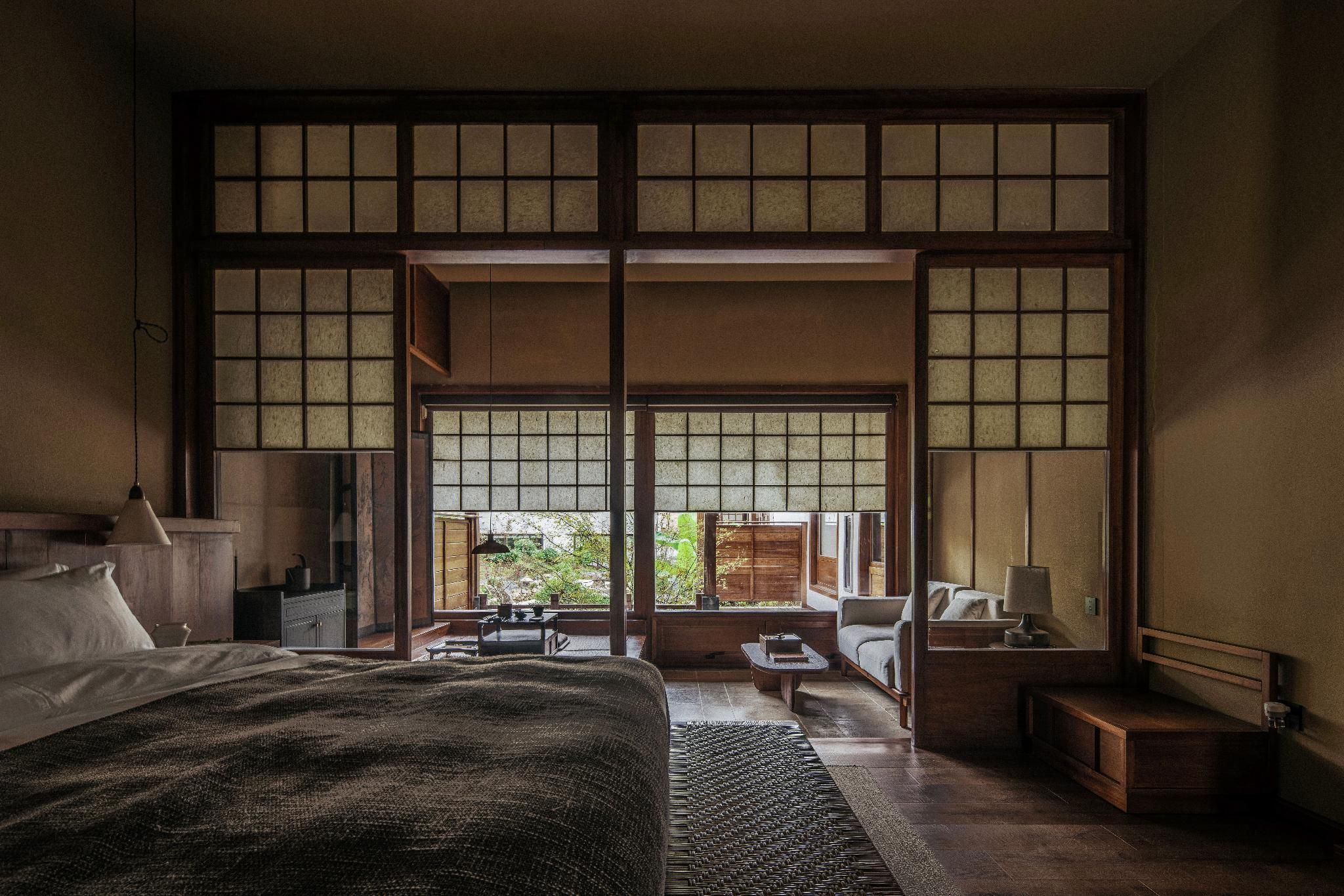 Tatami Queen Room