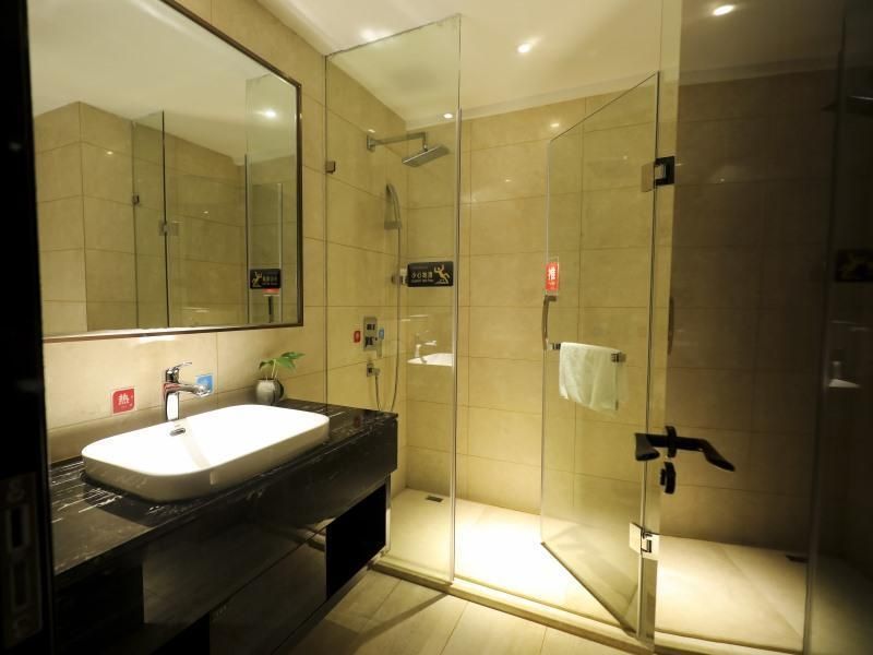 GreenTree Eastern Hotel Jingde Town Railway Station Twin Room with View 3