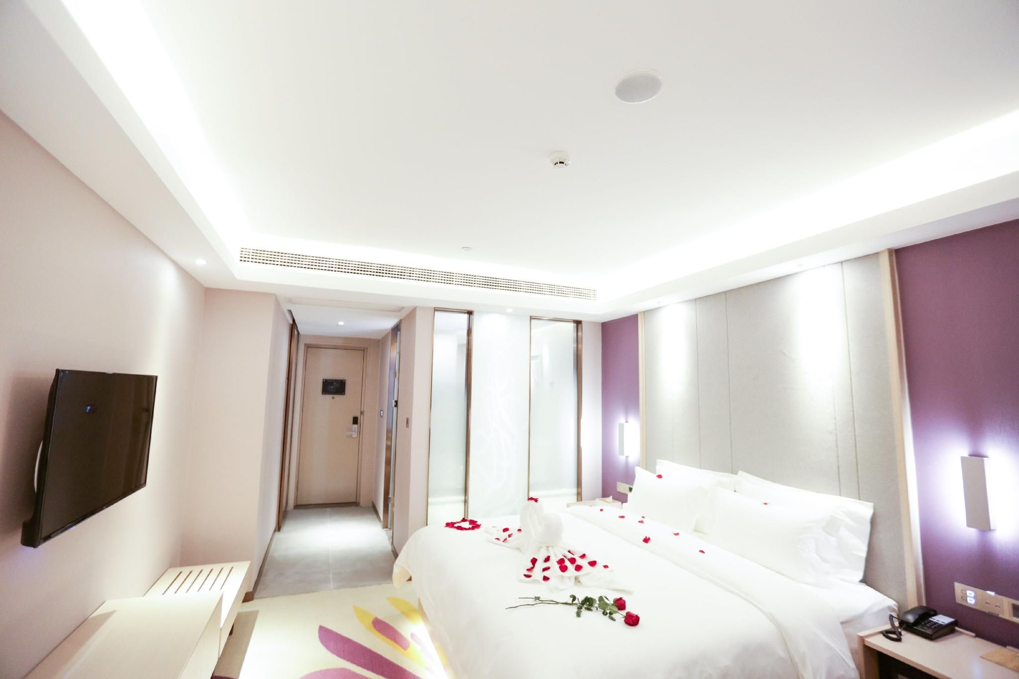 Lavande Hotels Jingdezhen Taoxichuan Creative Square Lavande - Romantic Youxiang Room