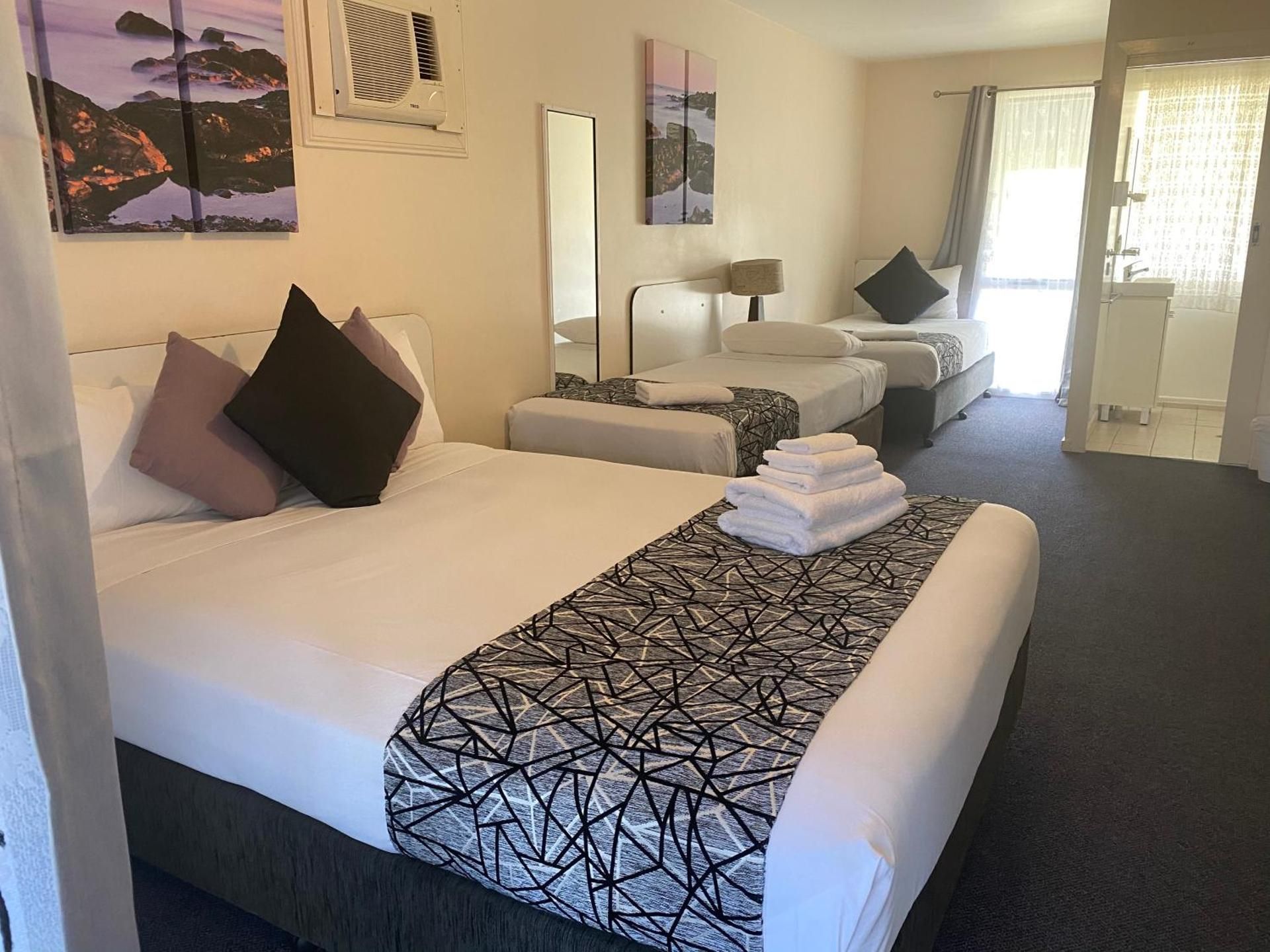 Quadruple Room- No Pets Allowed